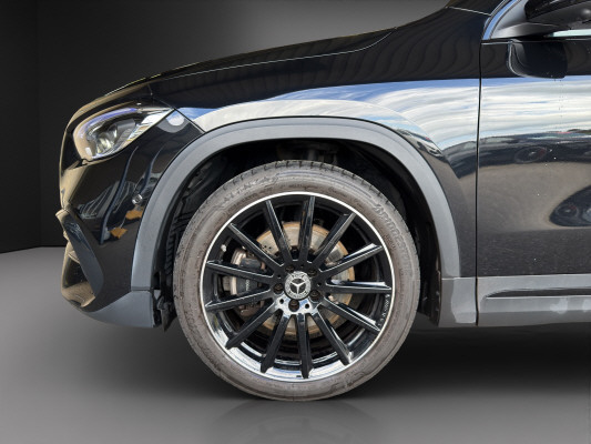 MERCEDES-BENZ GLA 250 AMG Line 4Matic - 5