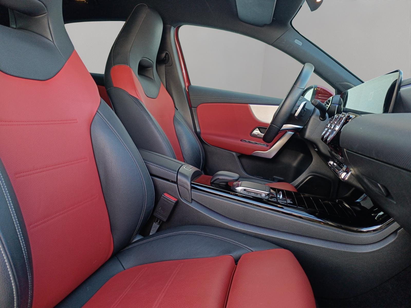MERCEDES-BENZ A 220 AMG Line 4m - 11