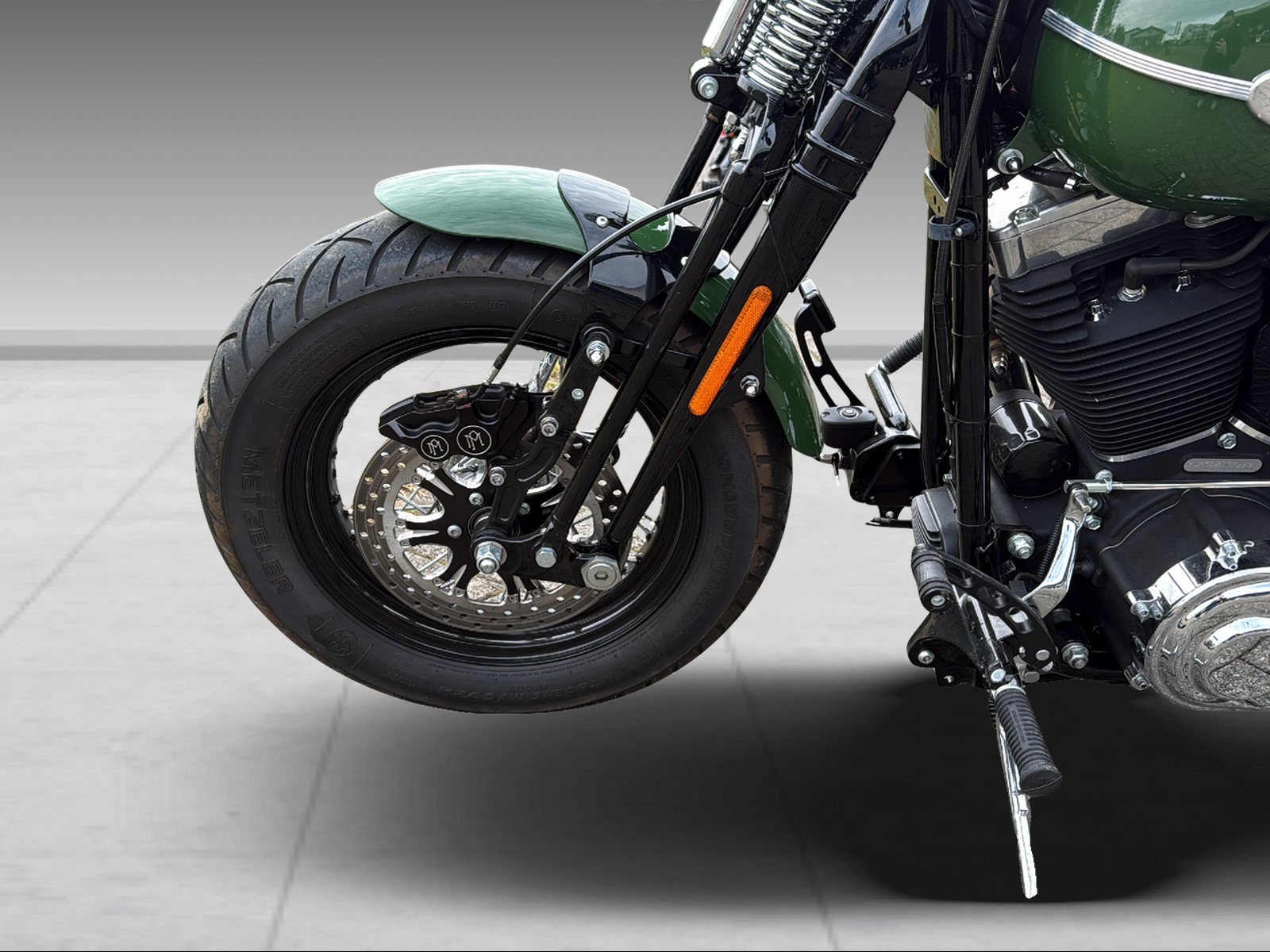 HARLEY-DAVIDSON FLSTSB Cross Bones - 6