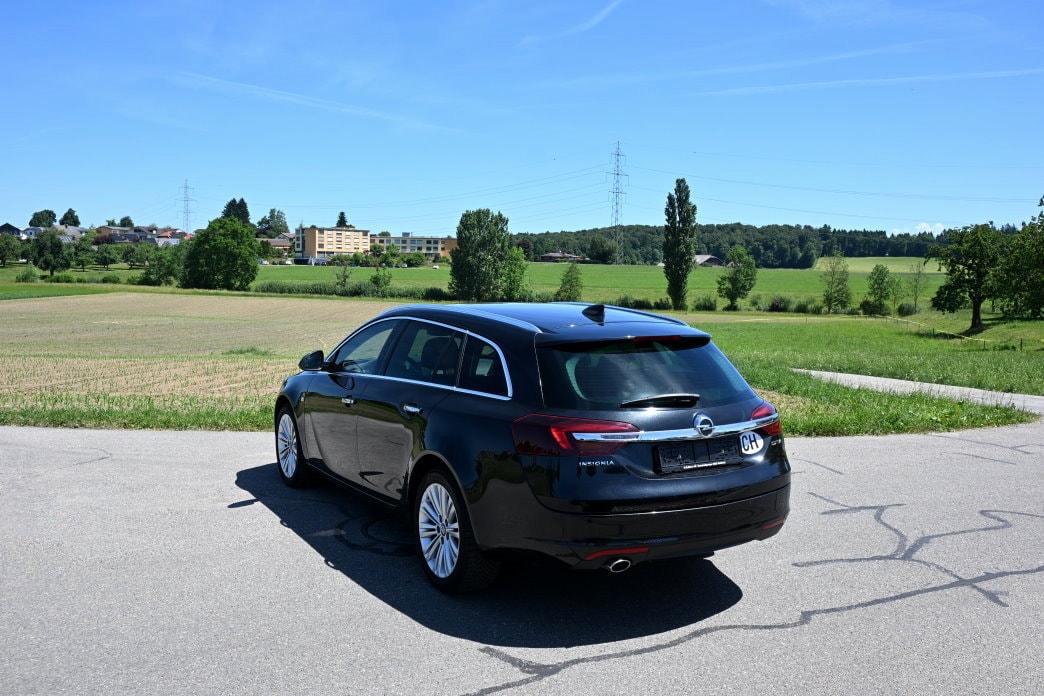 OPEL Insignia Sports Tourer 2.0 CDTI Cosmo 4WD Aut. - 4