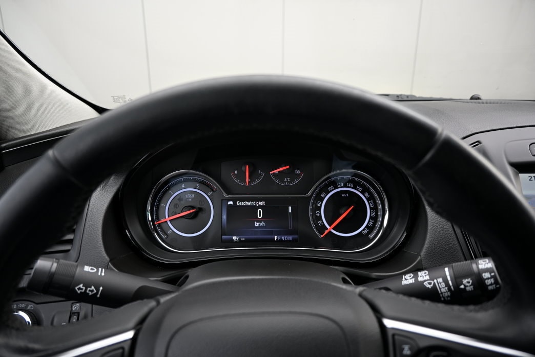 OPEL Insignia Sports Tourer 2.0 CDTI Cosmo 4WD Aut. - 11