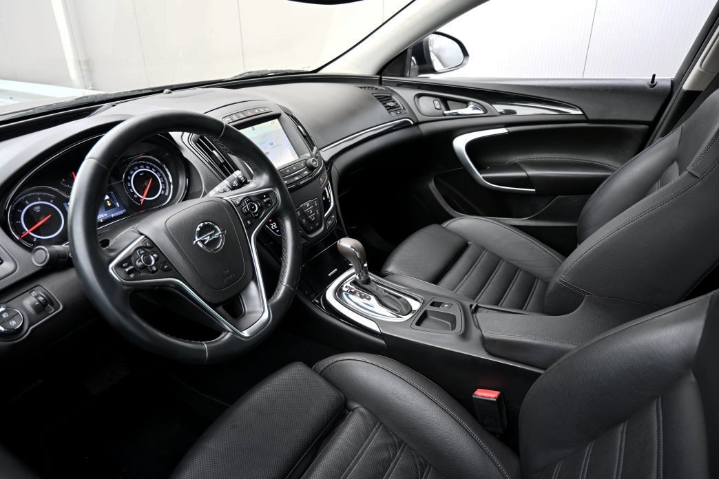 OPEL Insignia Sports Tourer 2.0 CDTI Cosmo 4WD Aut. - 9