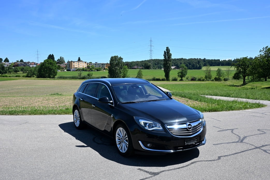 OPEL Insignia Sports Tourer 2.0 CDTI Cosmo 4WD Aut. - 2