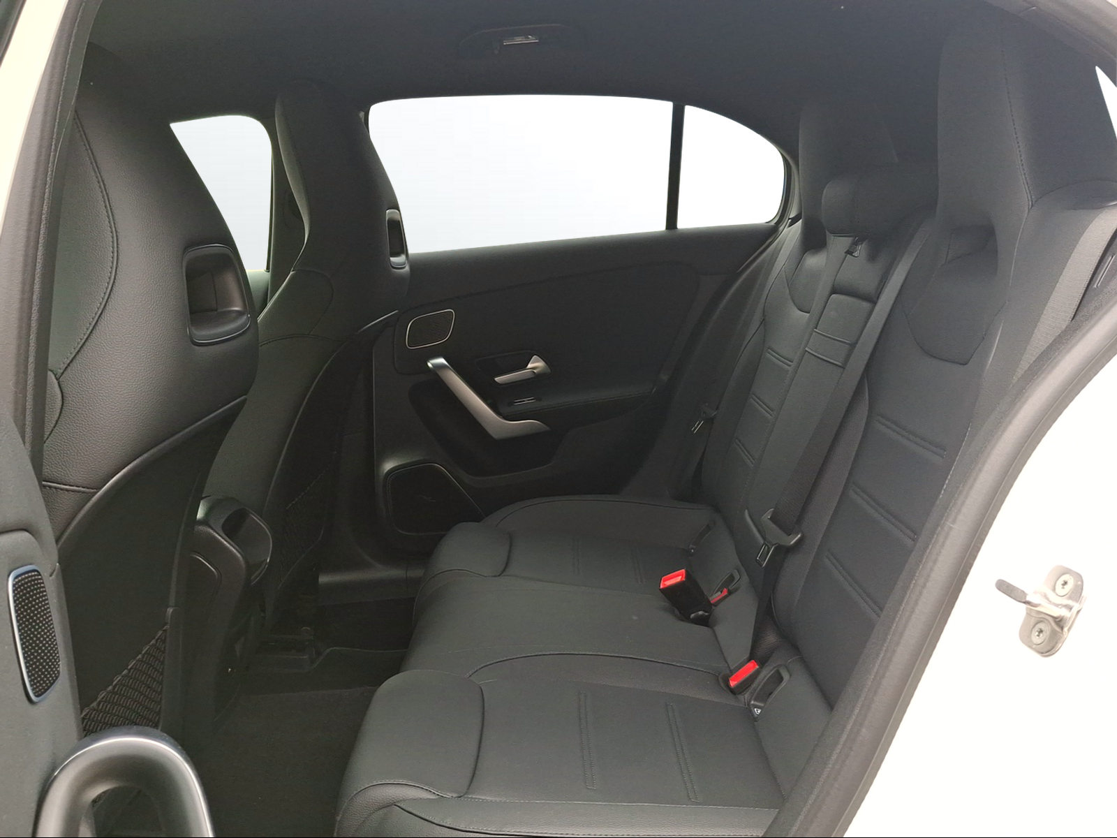 MERCEDES-BENZ A 200 7G-DCT - 12
