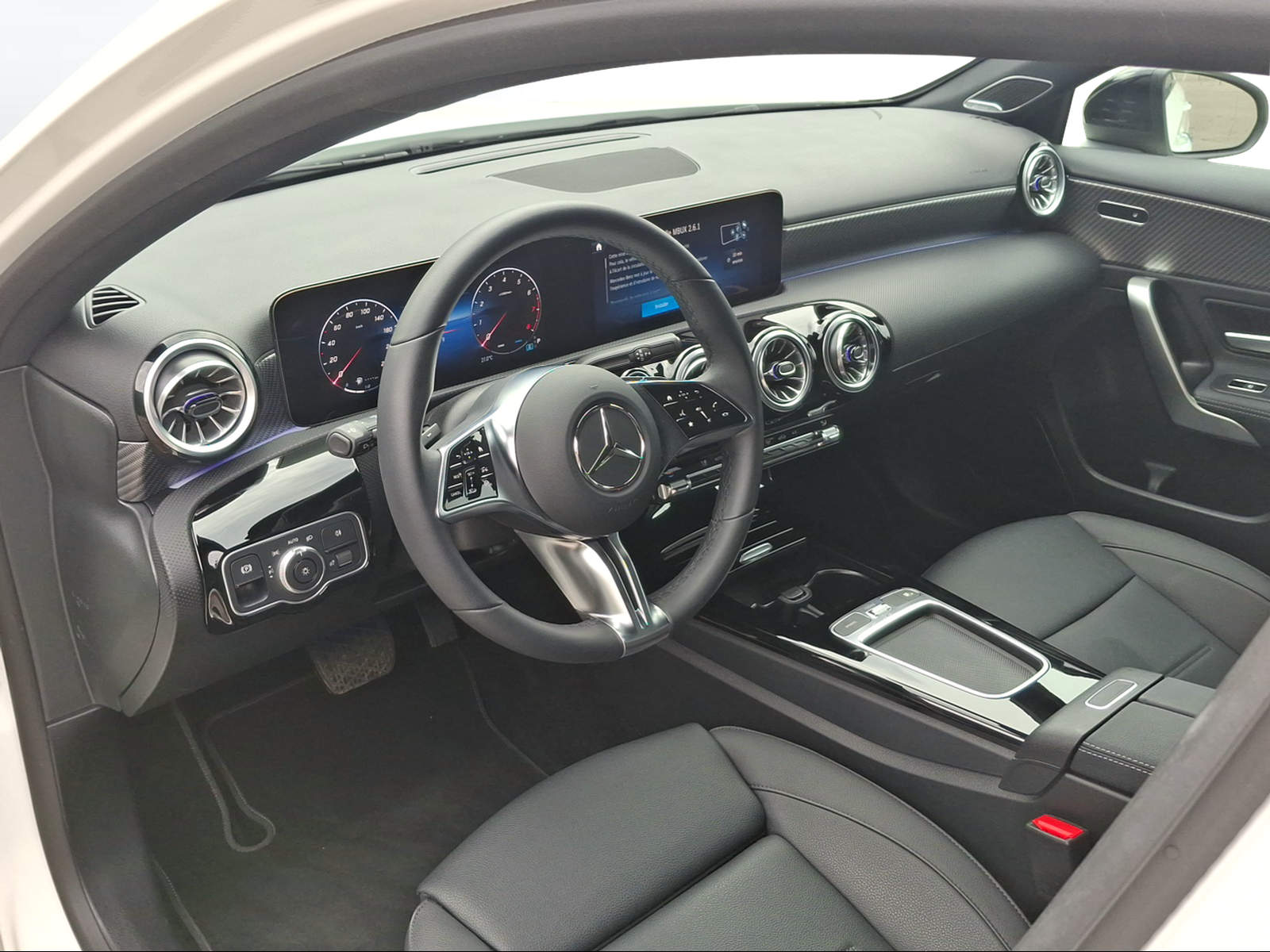 MERCEDES-BENZ A 200 7G-DCT - 10