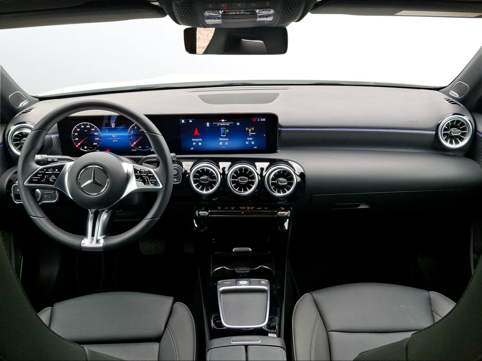 MERCEDES-BENZ A 200 7G-DCT - 9