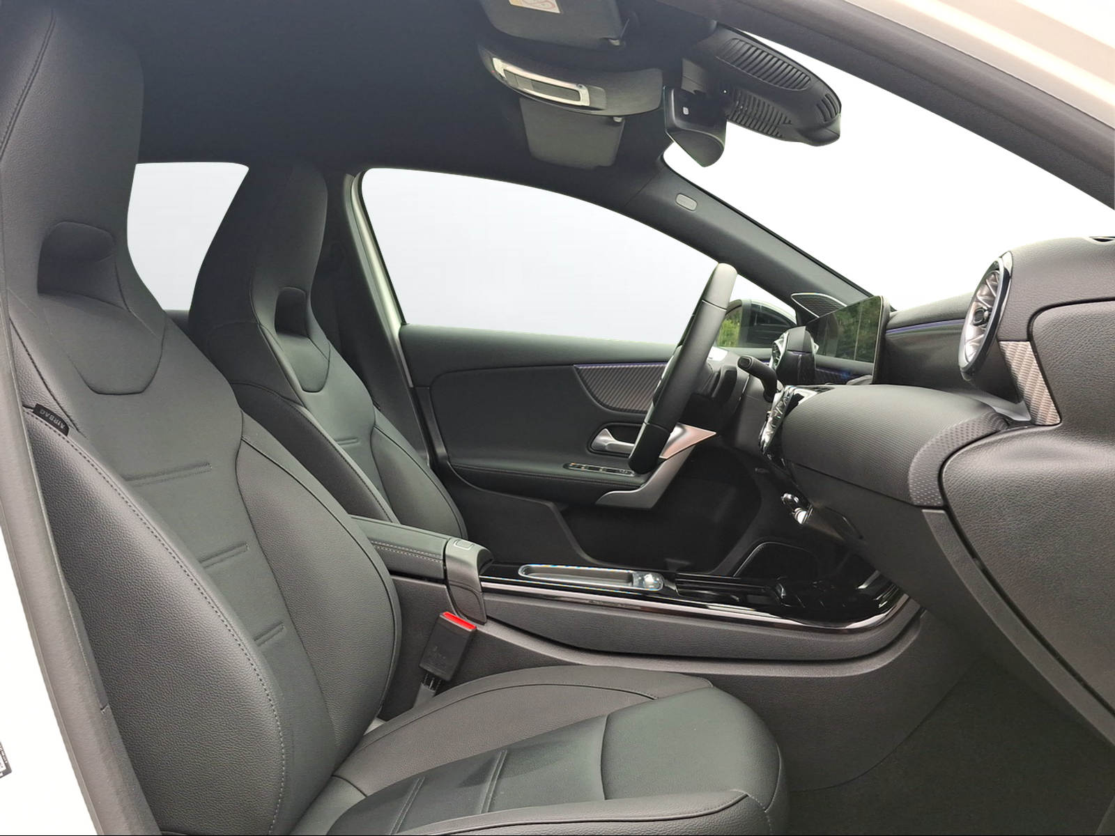 MERCEDES-BENZ A 200 7G-DCT - 11
