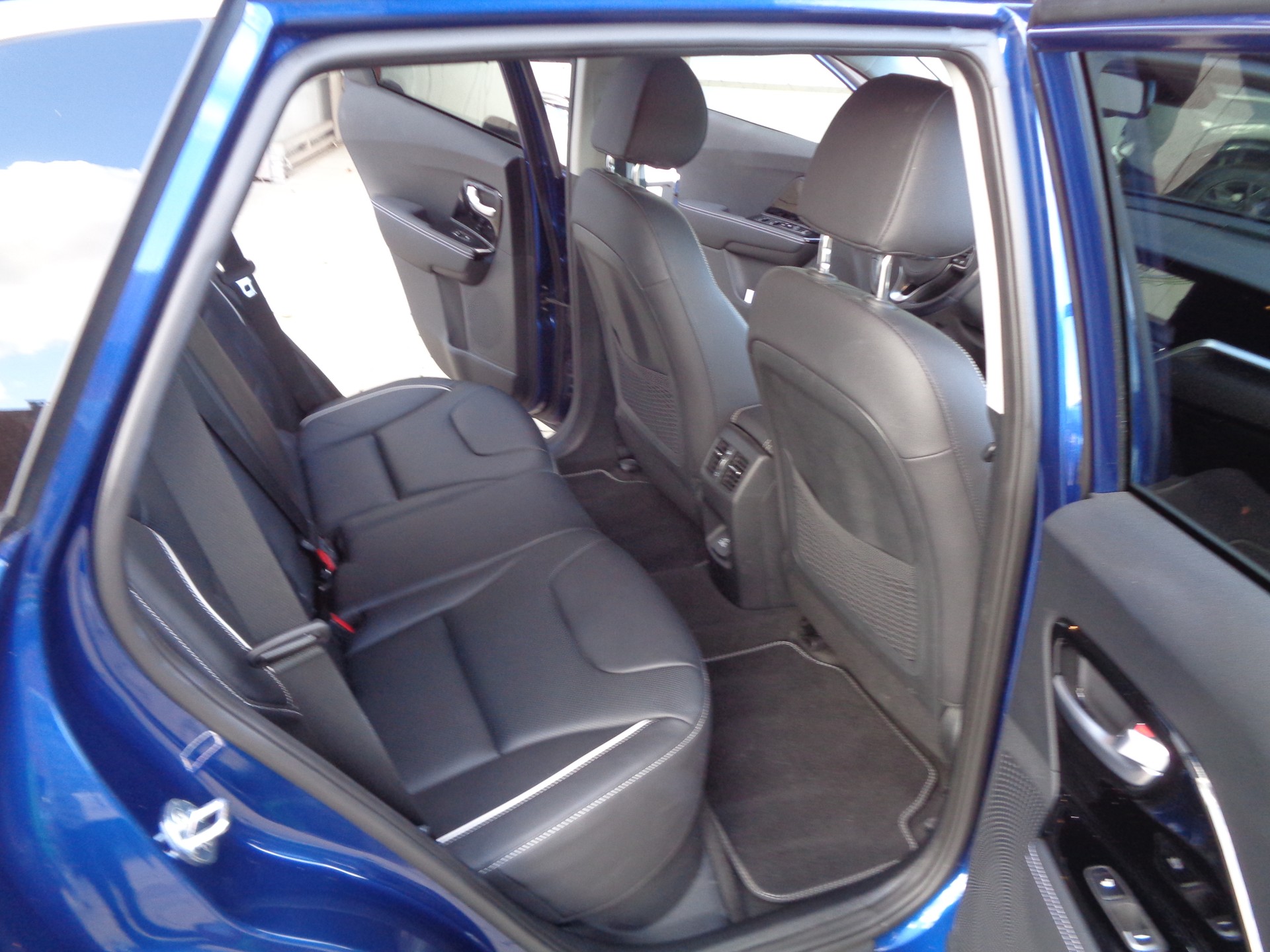 KIA e Niro 64 kWh Style - 13