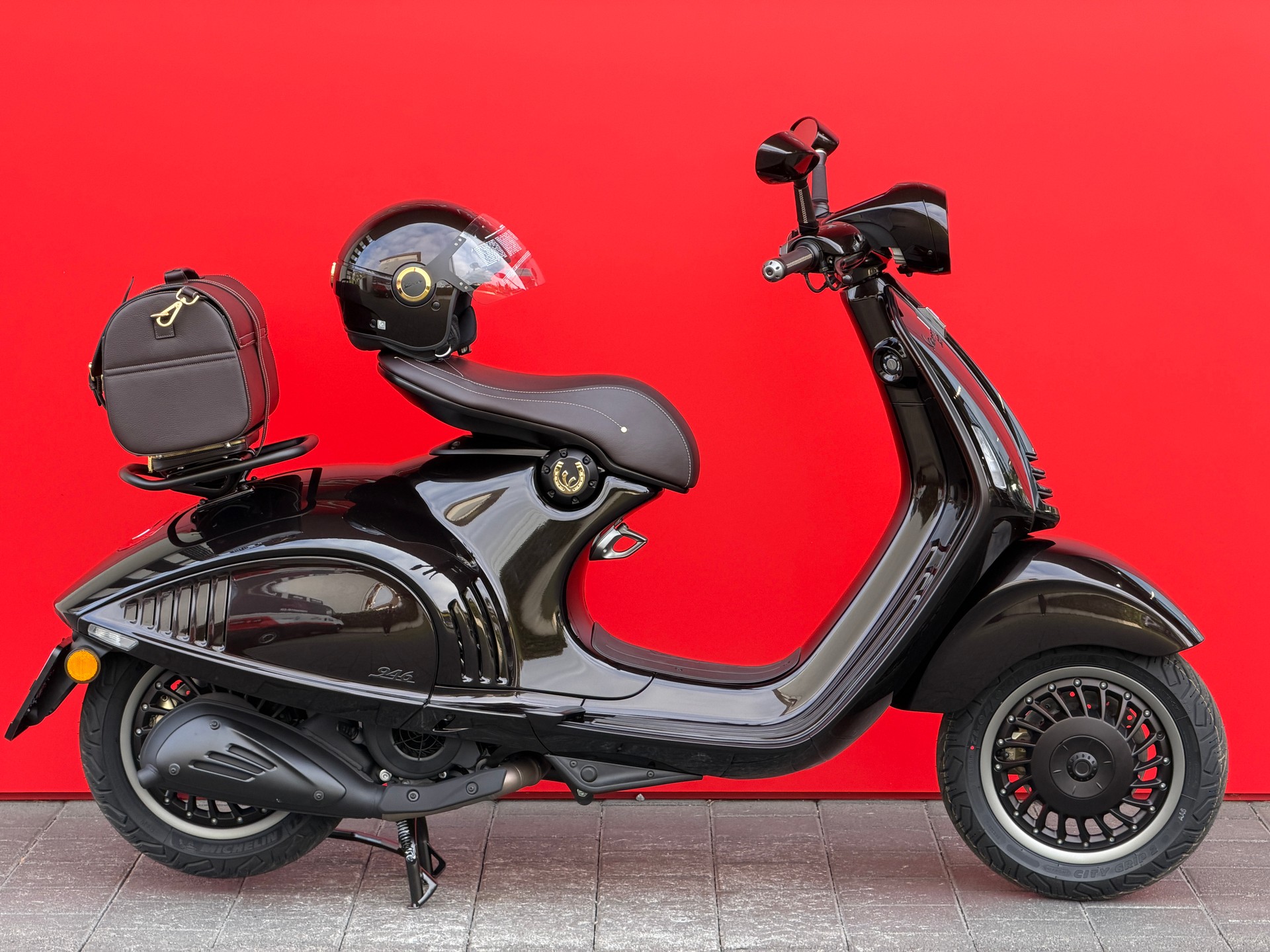 PIAGGIO Vespa 946 125 Horse
