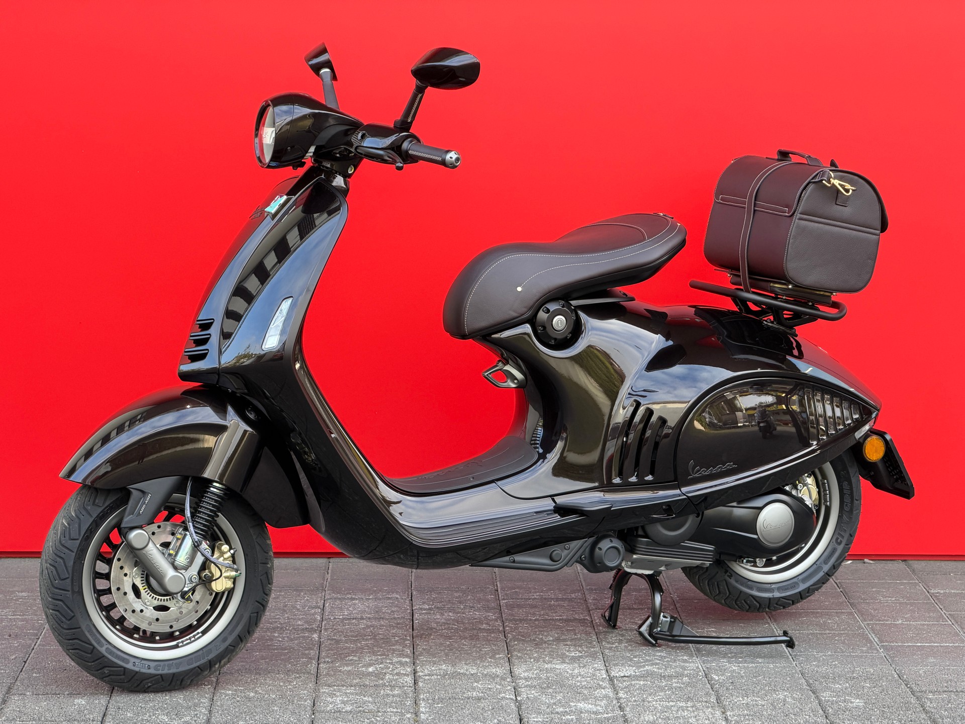 PIAGGIO Vespa 946 125 Horse - 12