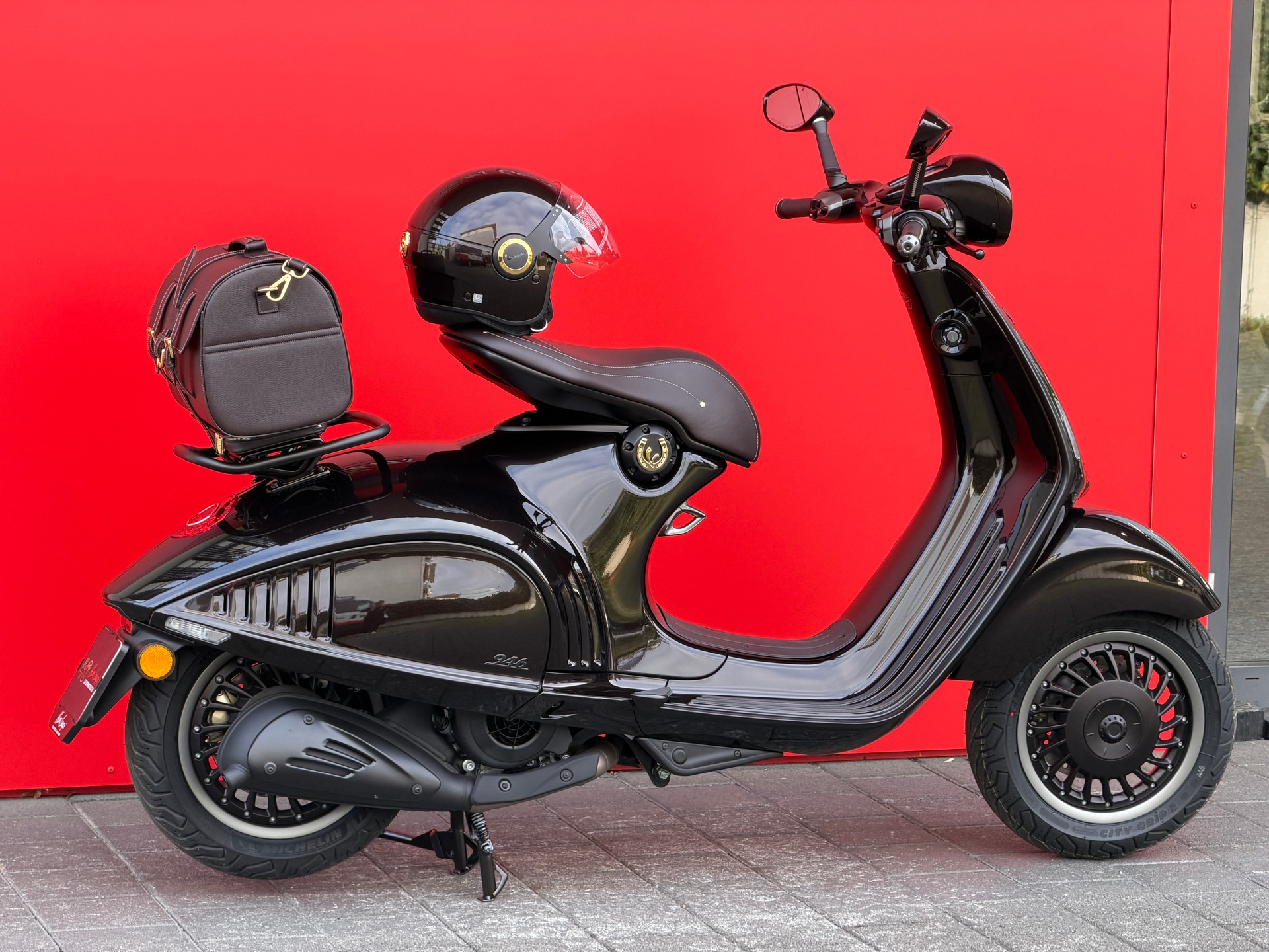 PIAGGIO Vespa 946 125 Horse - 7