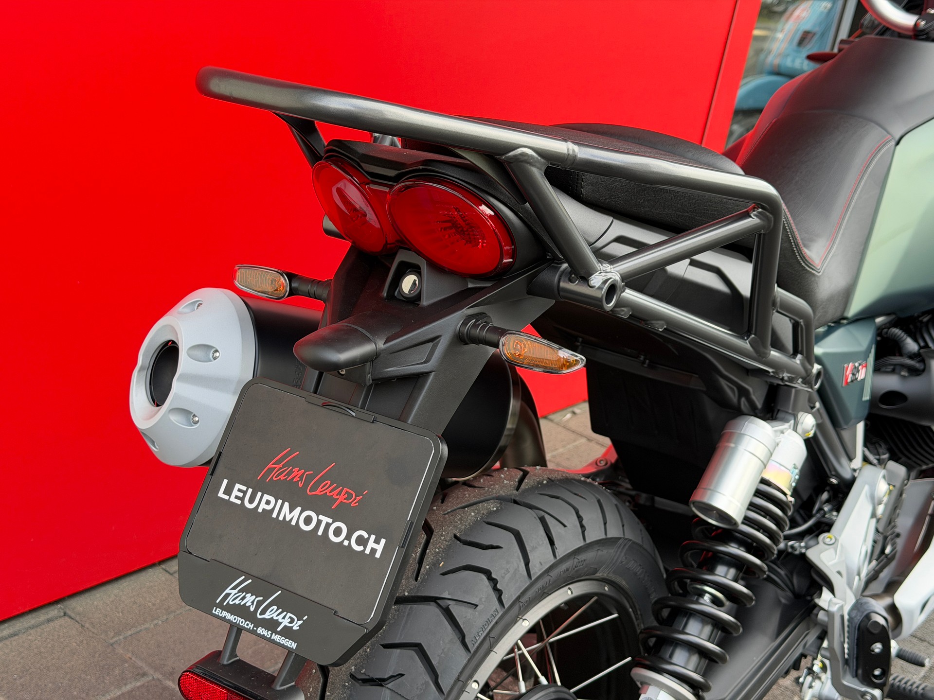 MOTO GUZZI V85 TT (35kW) - 10