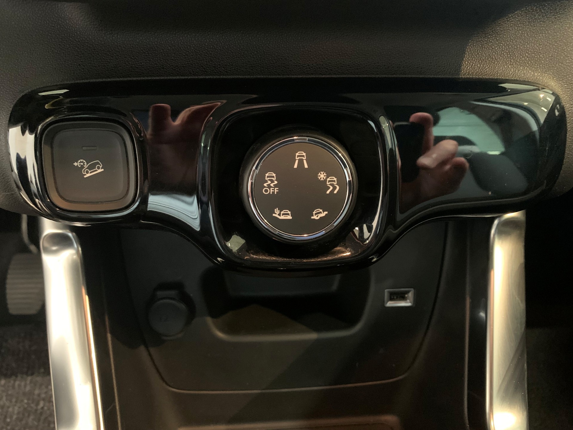 CITROEN C3 Aircross 1.2i PureTech Swiss Edition - 13
