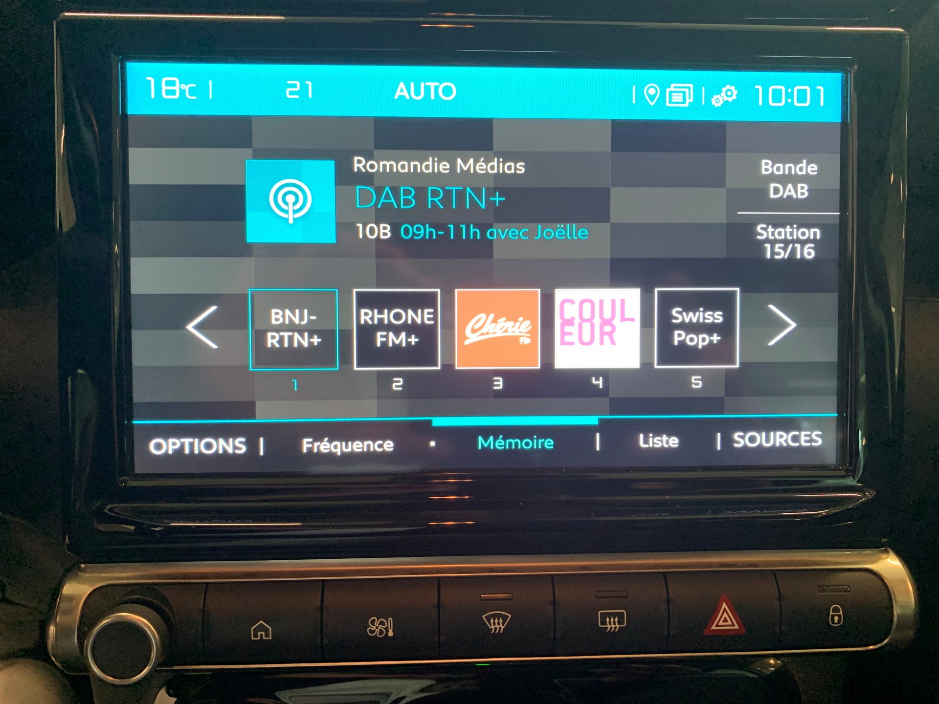 CITROEN C3 Aircross 1.2i PureTech Swiss Edition - 16