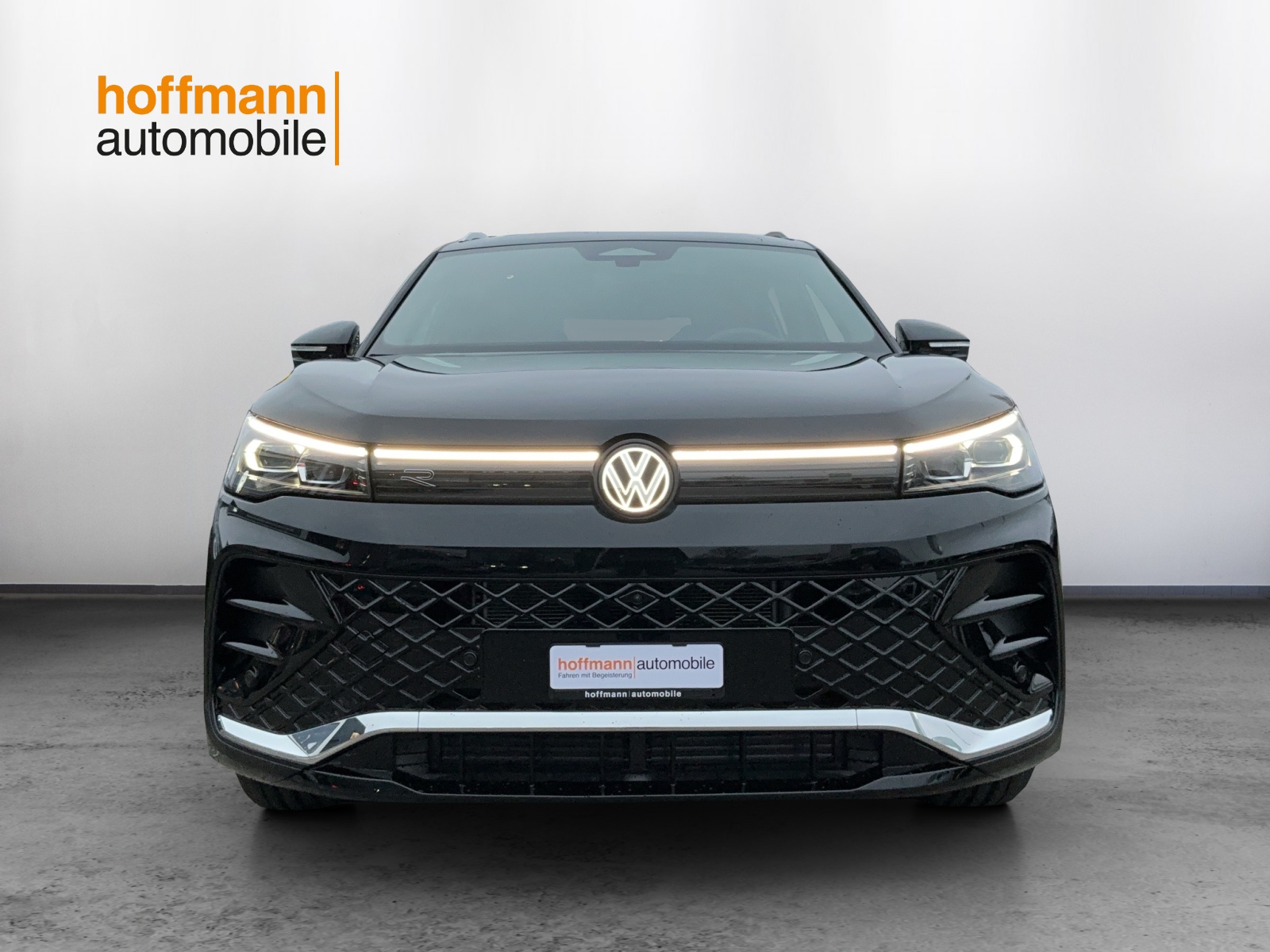 VW Tiguan 2.0 TSI DSG R-Line Plus 4Motion - 2