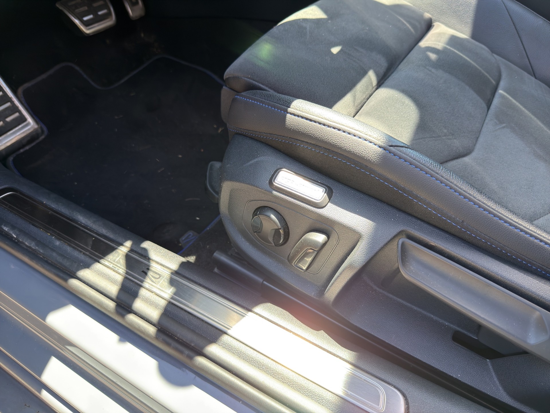 VW Arteon Shooting Brake 2.0 TSI R DSG 4m Schiebedach - 38