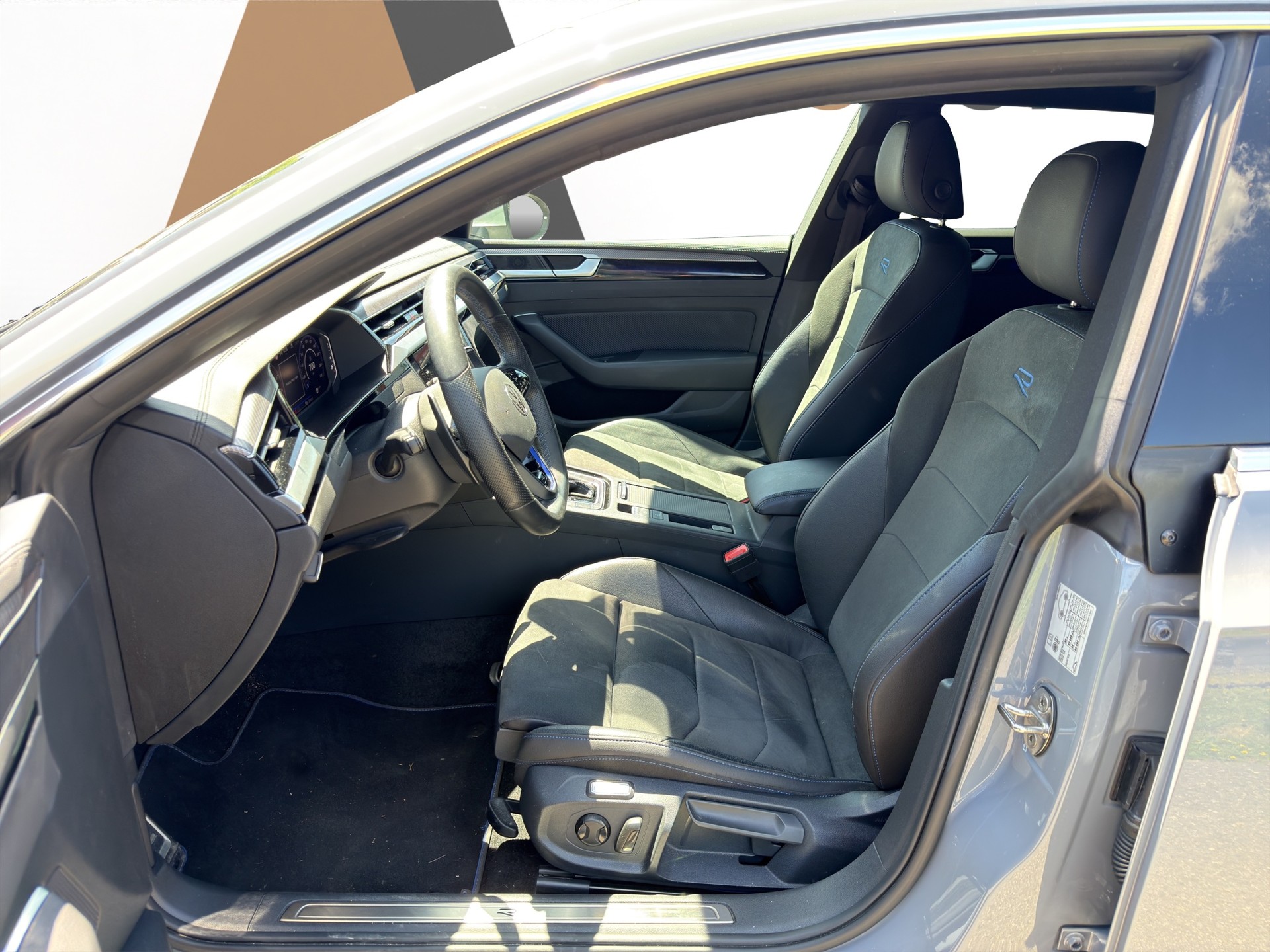 VW Arteon Shooting Brake 2.0 TSI R DSG 4m Schiebedach - 9