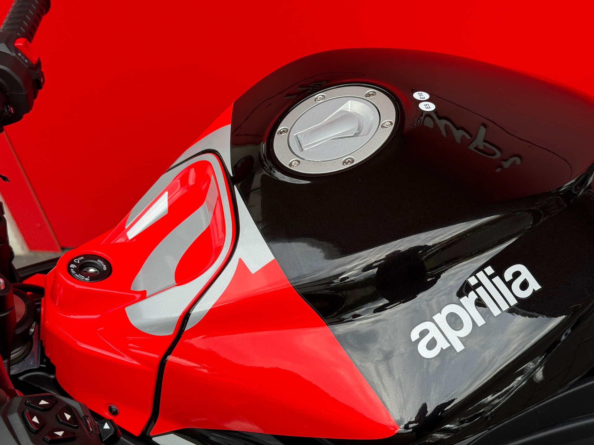 APRILIA Tuono 660 E5+ Factory (70kW) - 11