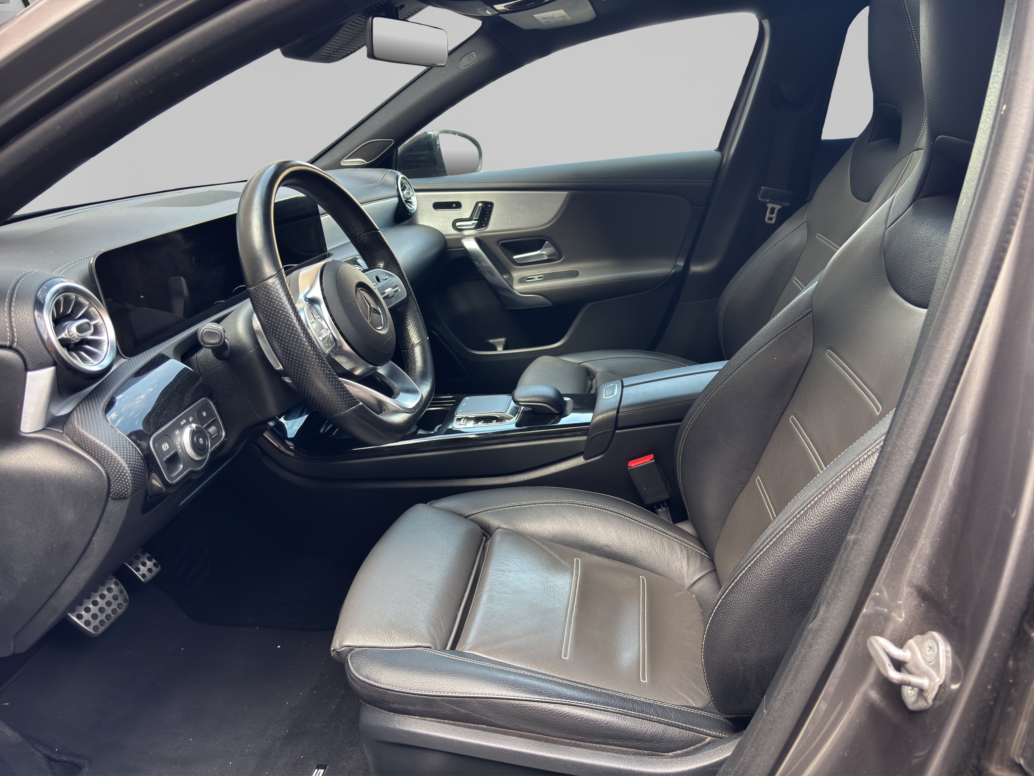 MERCEDES-BENZ A 250 9