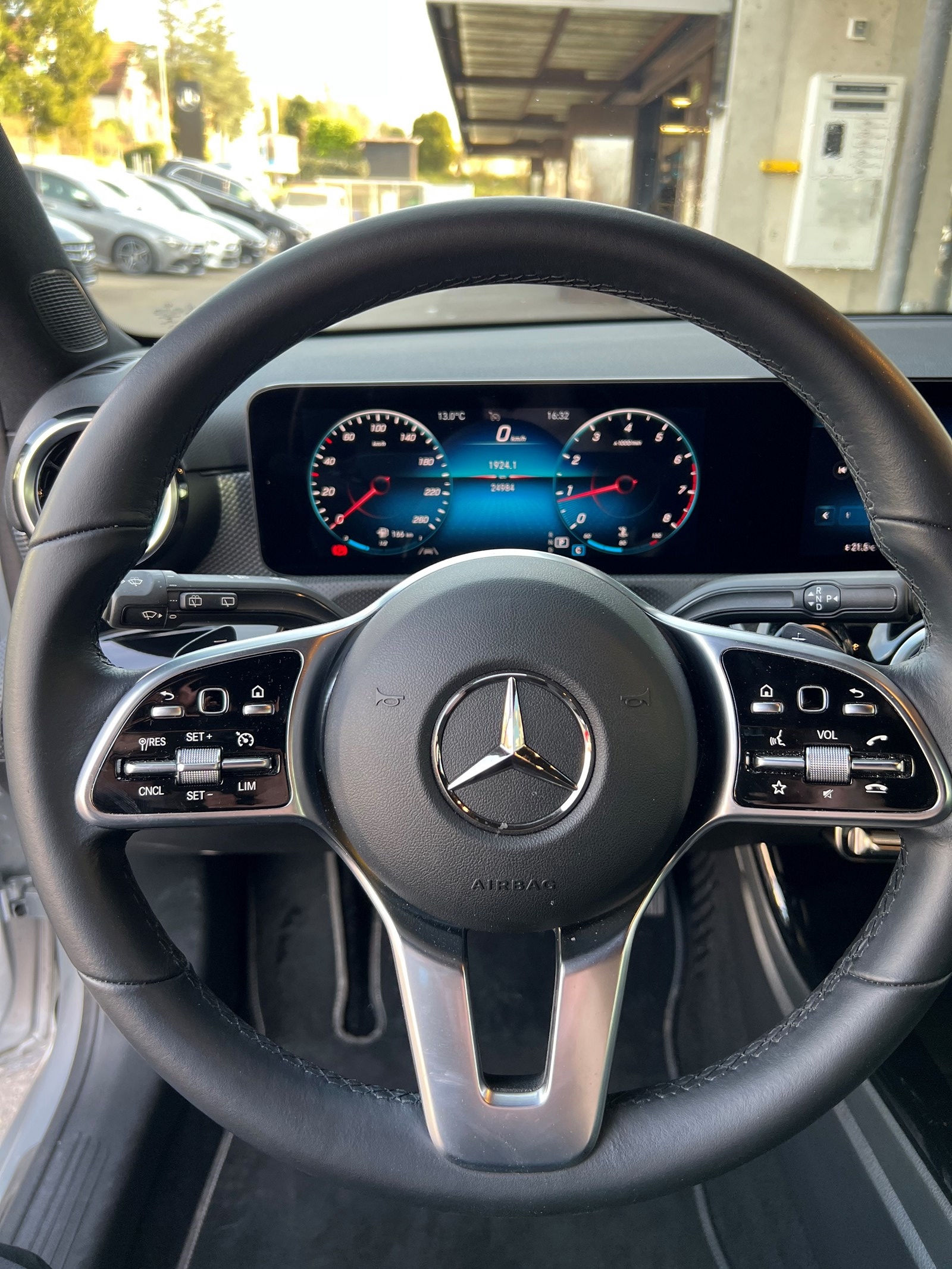 MERCEDES-BENZ A 180 Progressive - 11