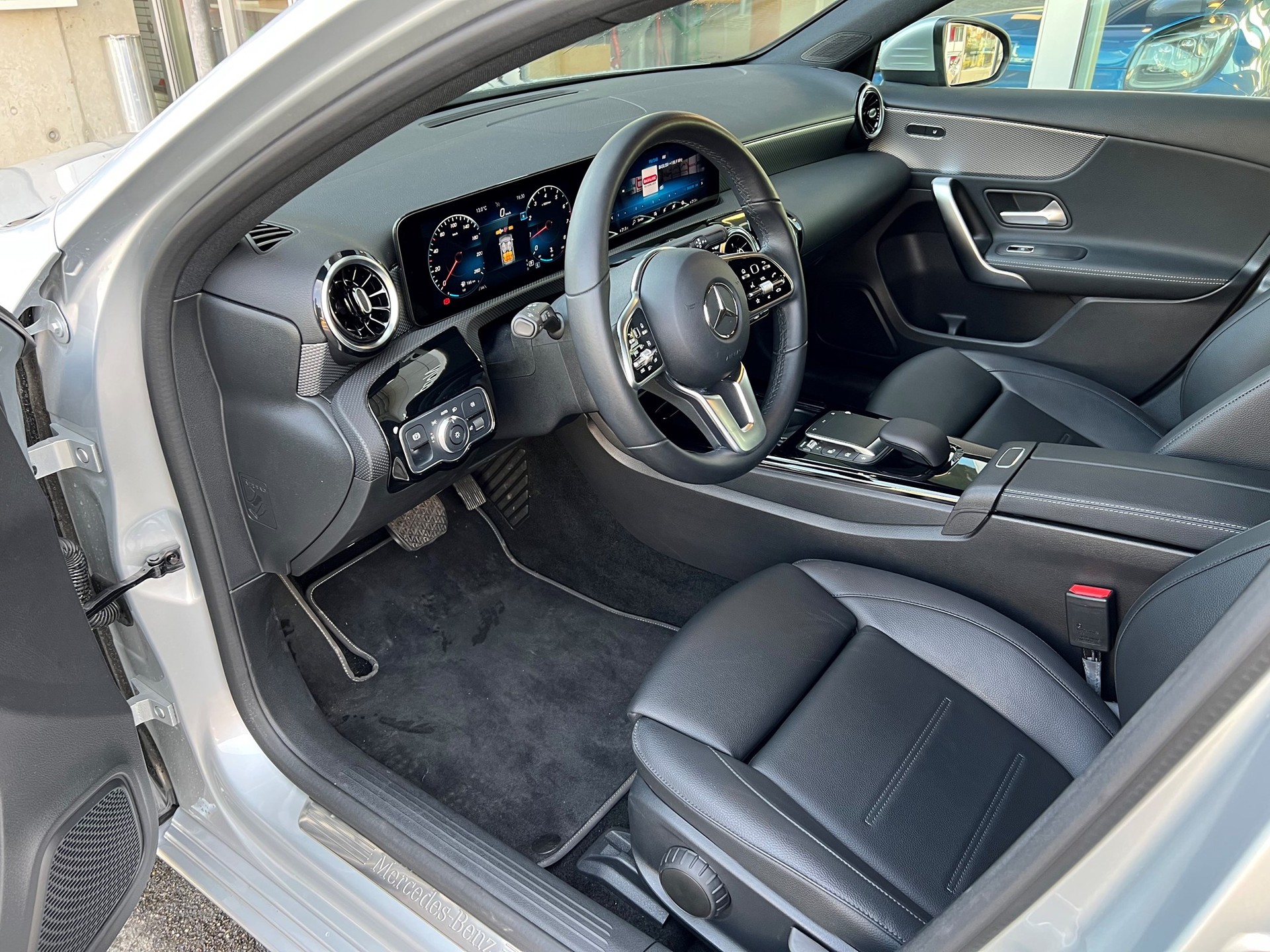 MERCEDES-BENZ A 180 Progressive - 8