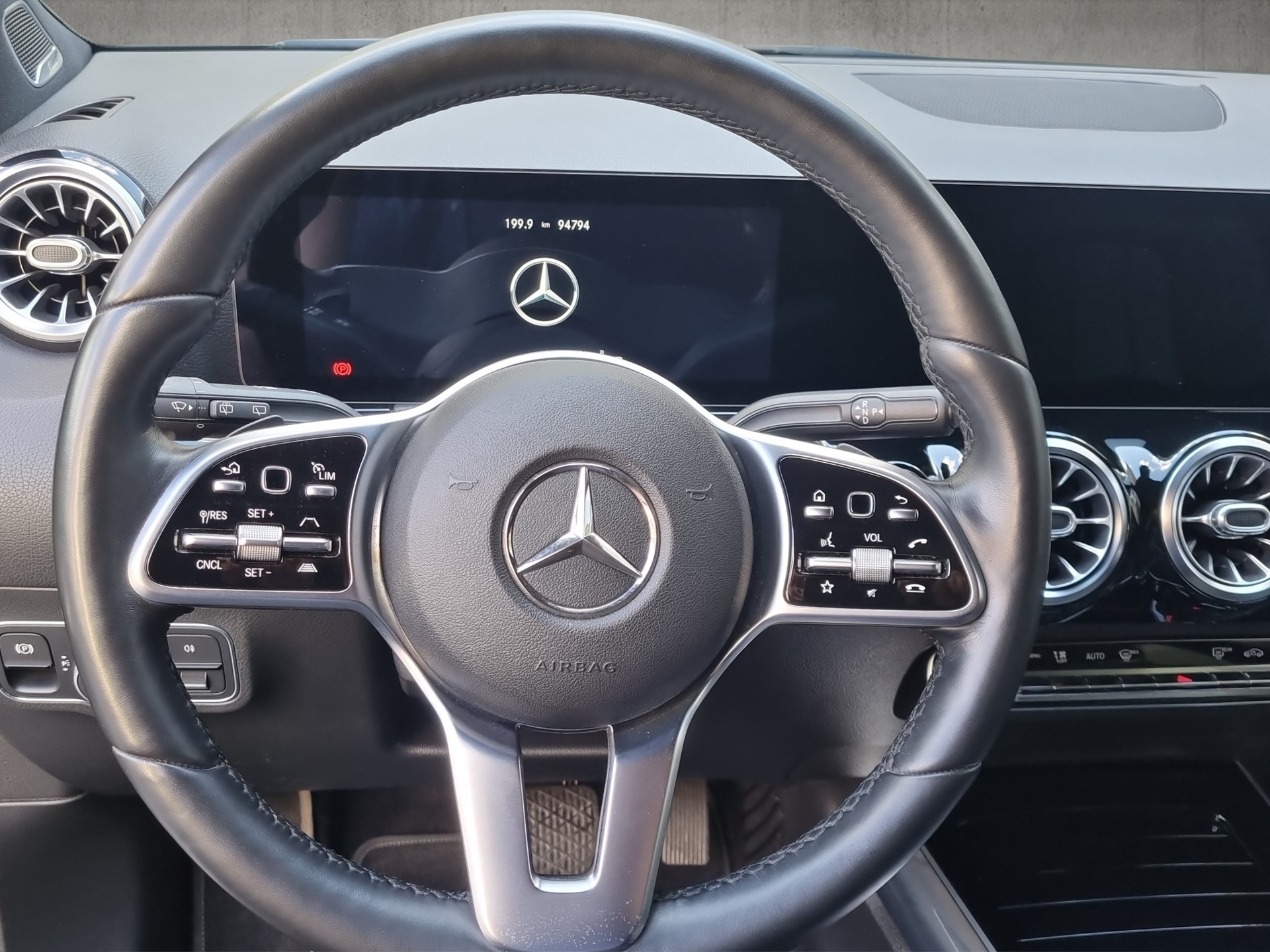 MERCEDES-BENZ GLA 200 Progressive - 13