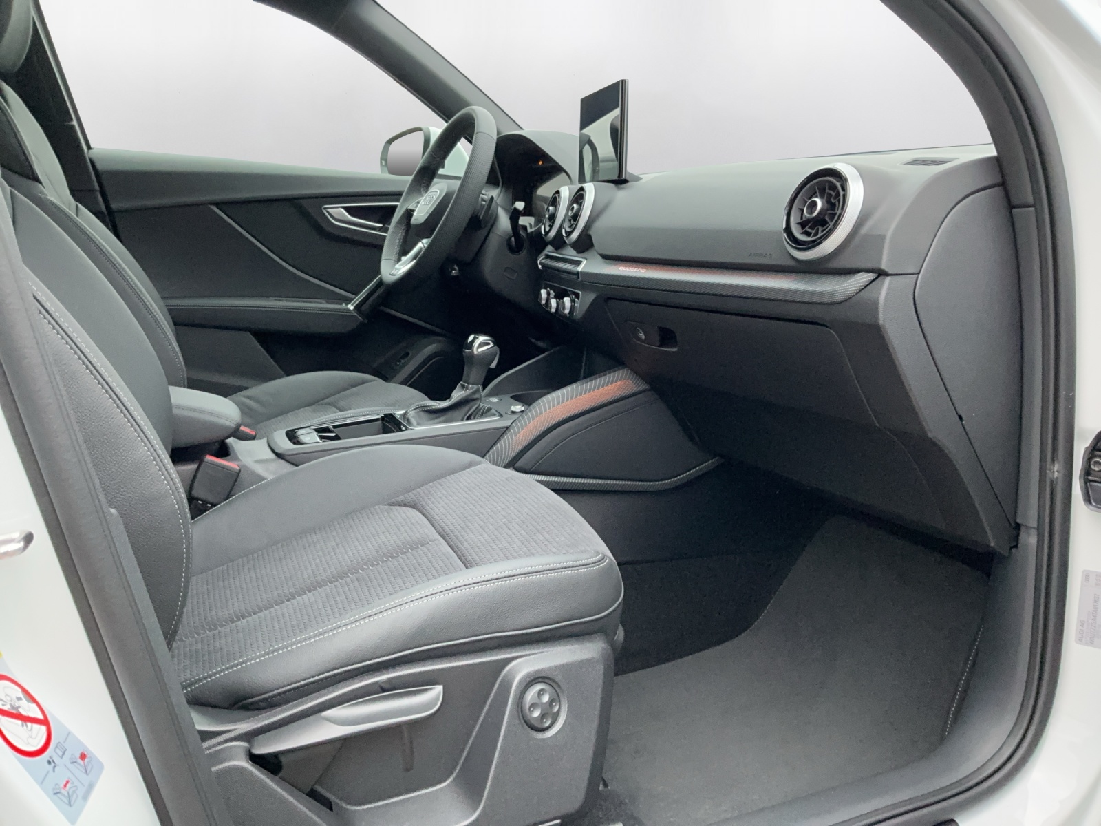 AUDI Q2 40 TFSI S line Attraction quattro S-tronic - 14