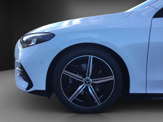 MERCEDES-BENZ CLA 200 8G-DCT 4Matic - 13