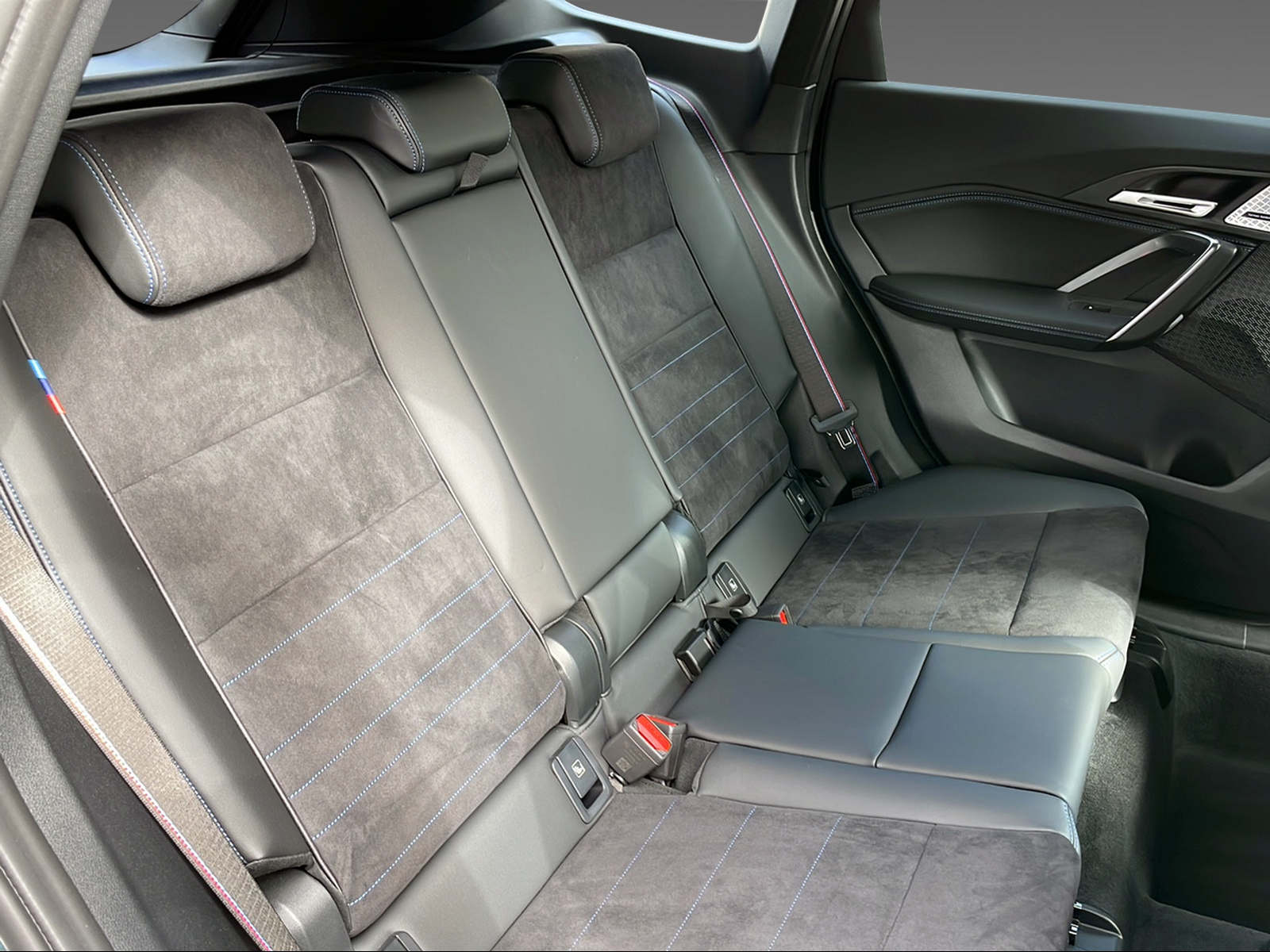 BMW X1 xDrive M35i - 8