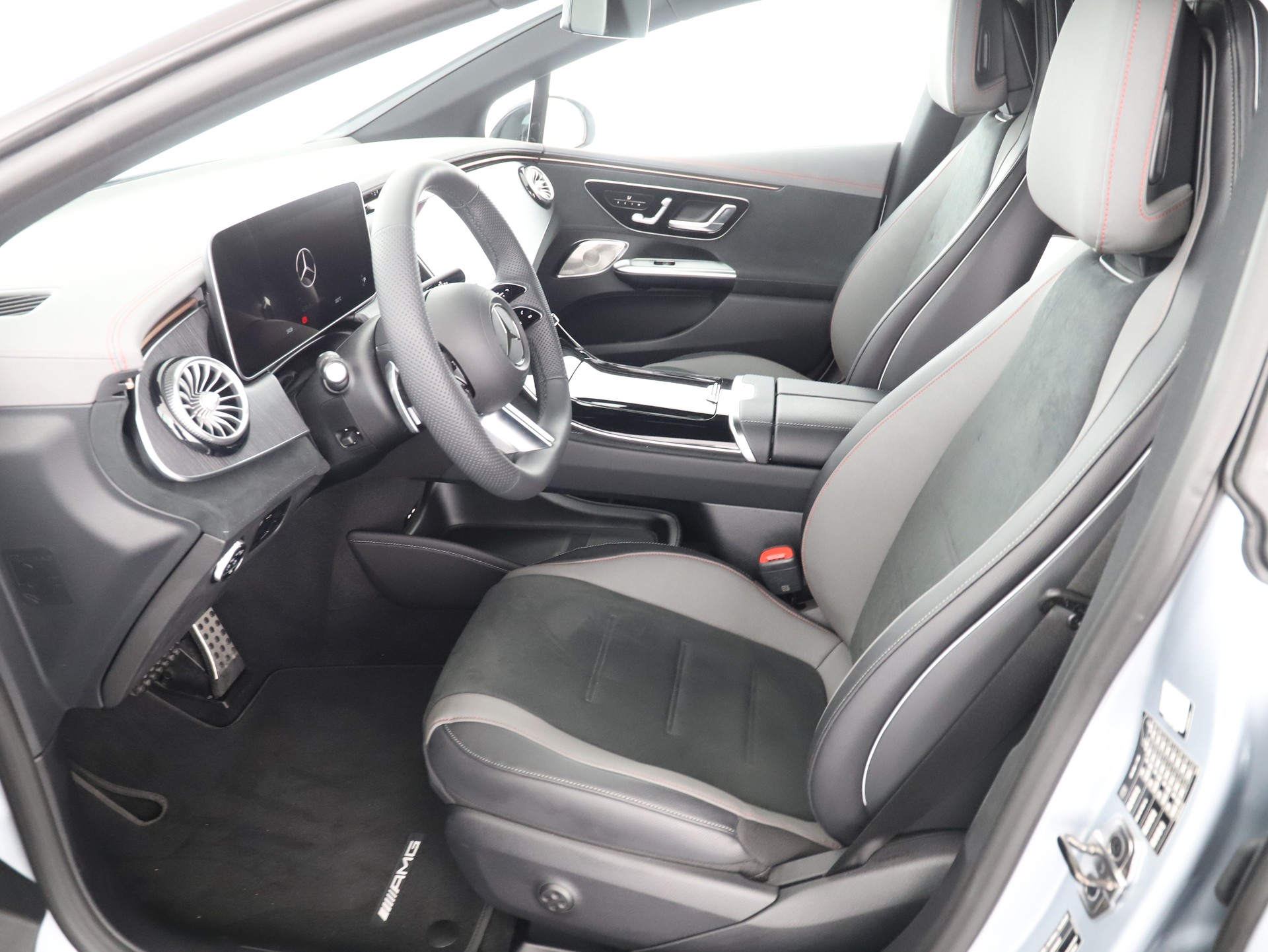 MERCEDES-BENZ EQE 350 4 Matic - 9