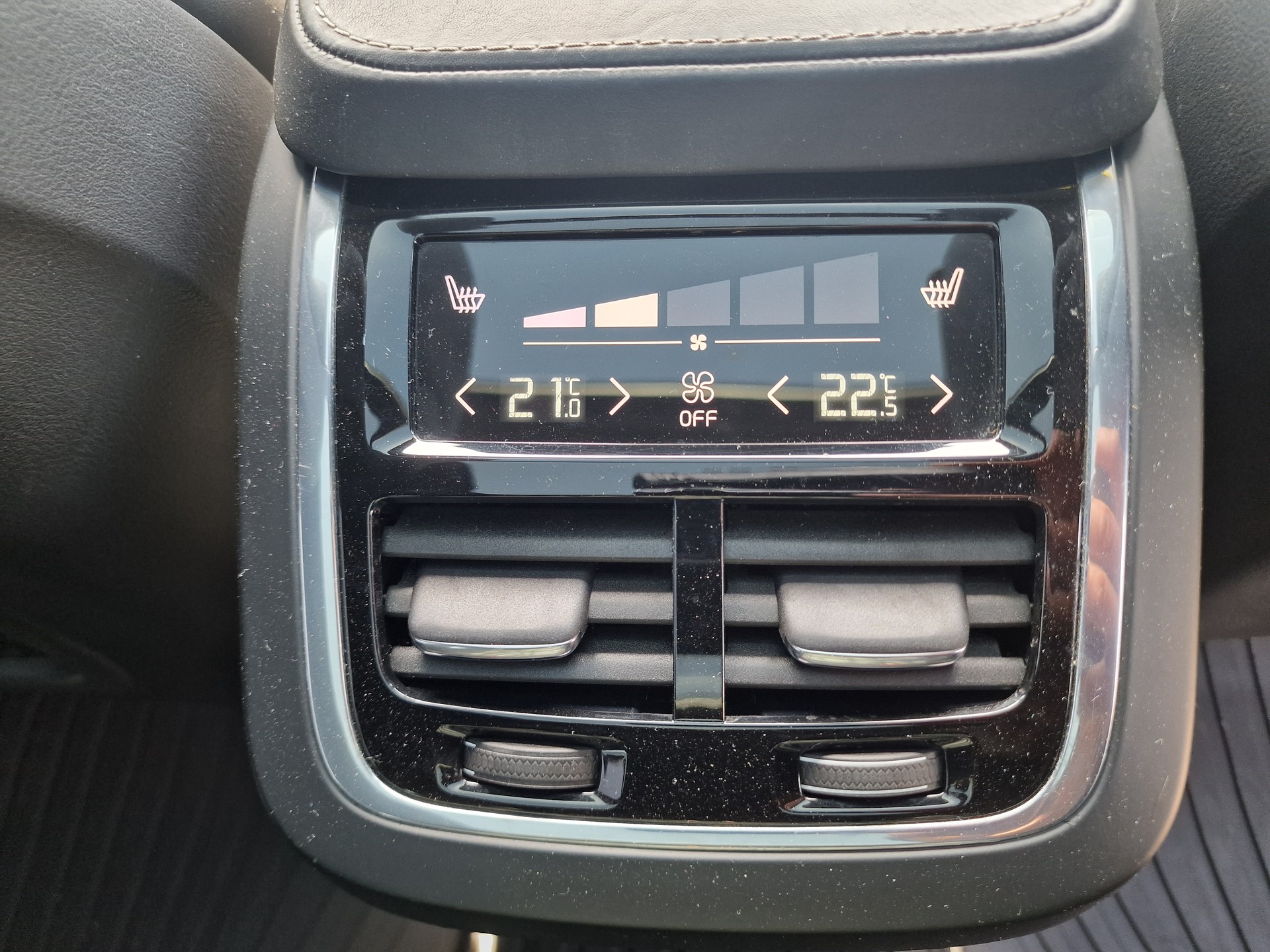 VOLVO XC90 D5 AWD R-Design Geartronic 24Mt Gara ACC Pano AHK - 15