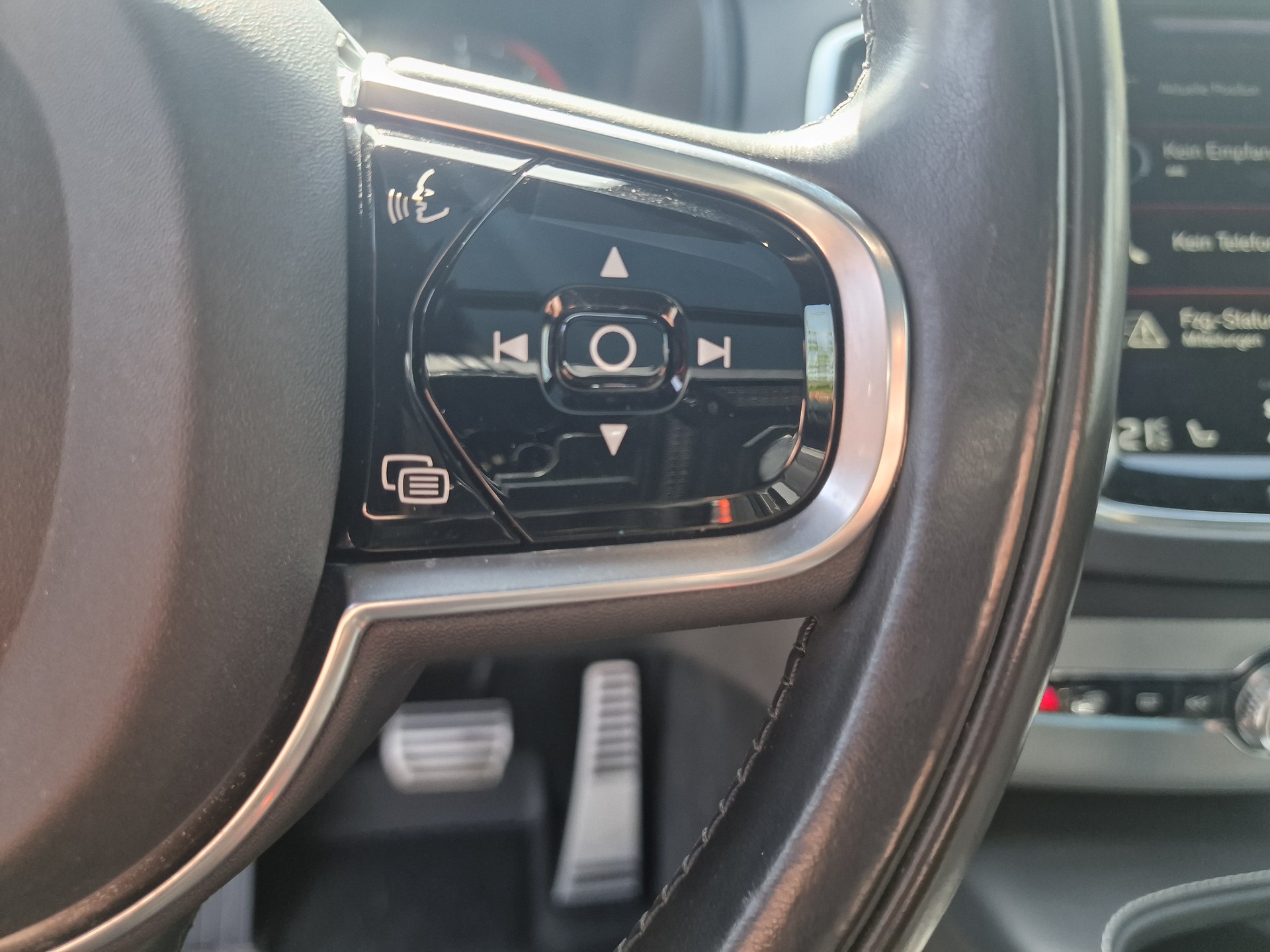 VOLVO XC90 D5 AWD R-Design Geartronic 24Mt Gara ACC Pano AHK - 18