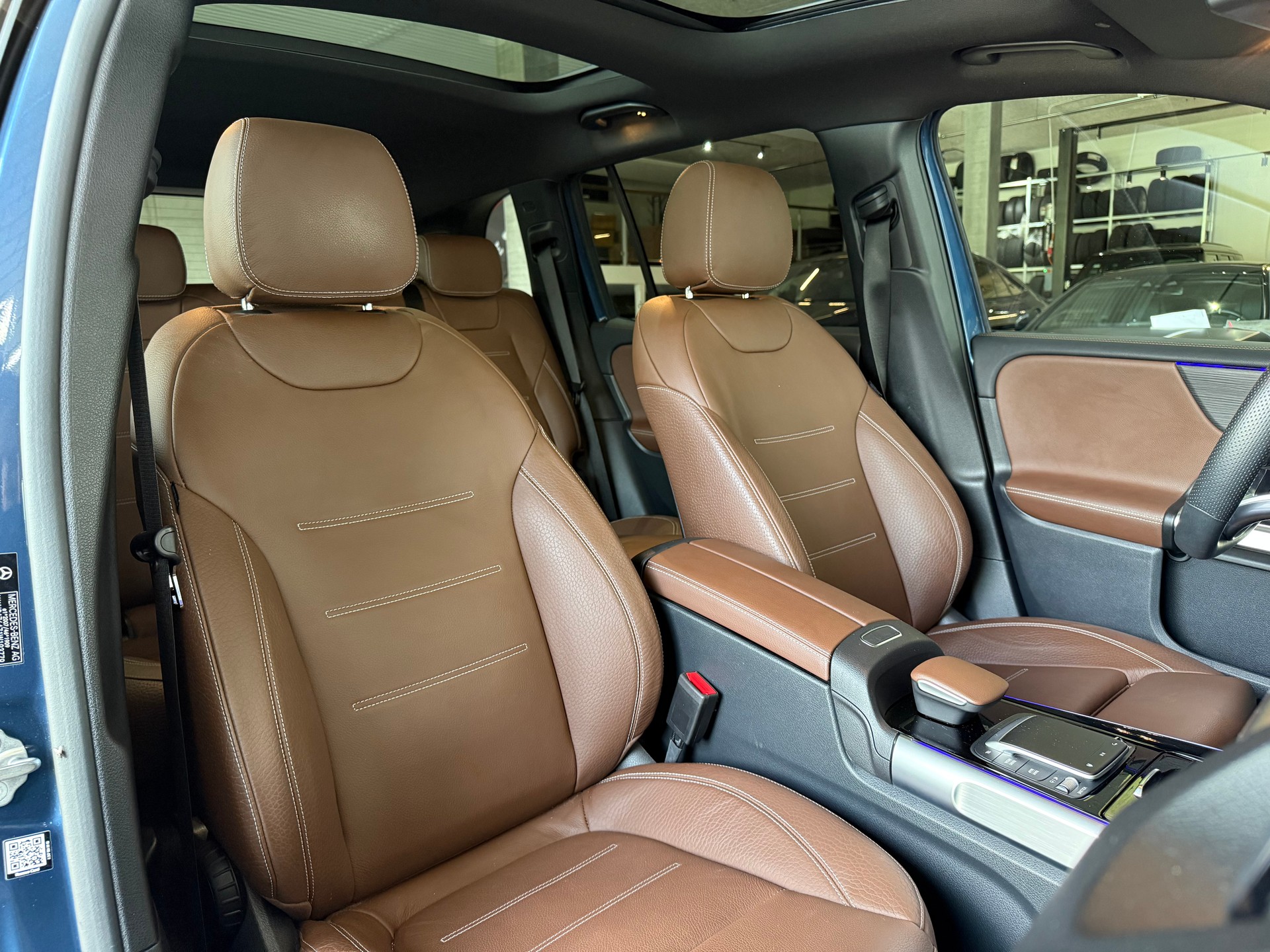 MERCEDES-BENZ GLB 250 4Matic AMG Line 8G-Tronic - 12