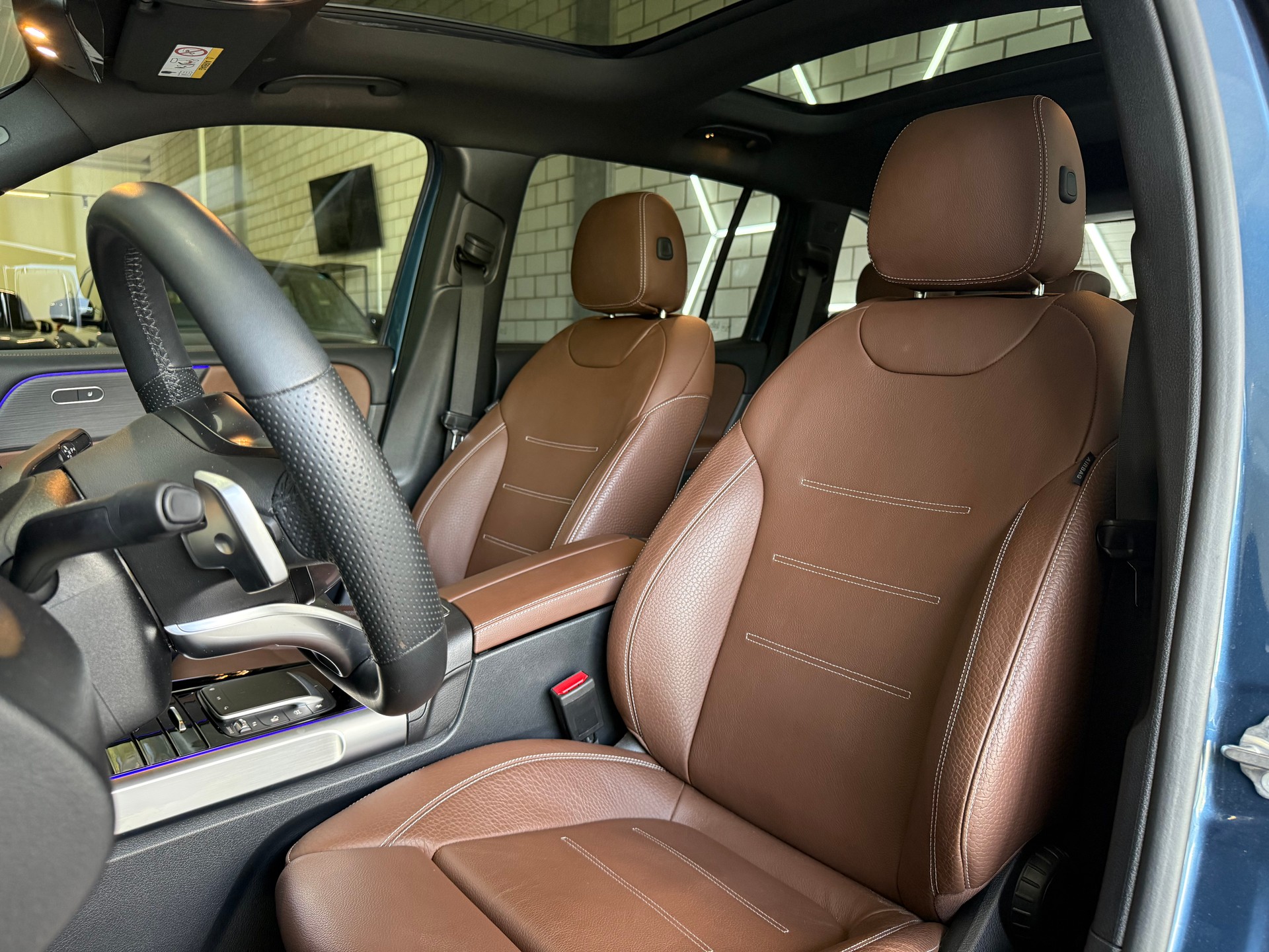 MERCEDES-BENZ GLB 250 4Matic AMG Line 8G-Tronic - 11