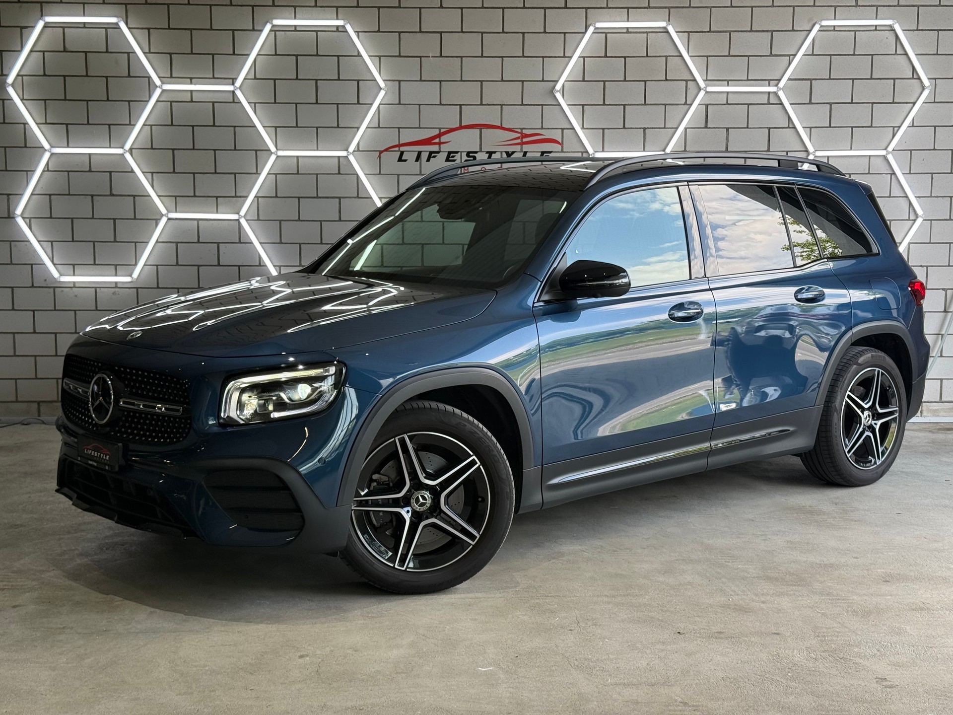 MERCEDES-BENZ GLB 250 4Matic AMG Line 8G-Tronic