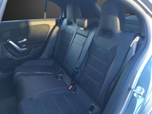 MERCEDES-BENZ A 220 4Matic 8G-DCT - 11