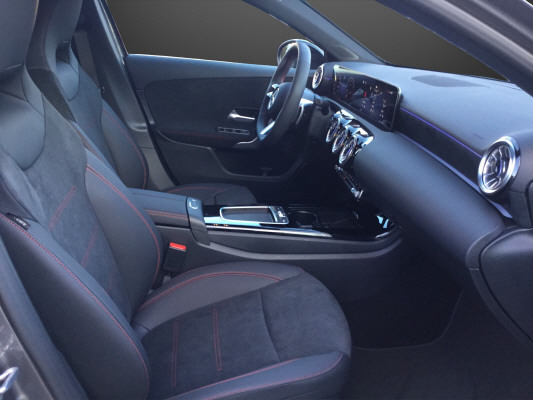 MERCEDES-BENZ A 220 4Matic 8G-DCT - 9