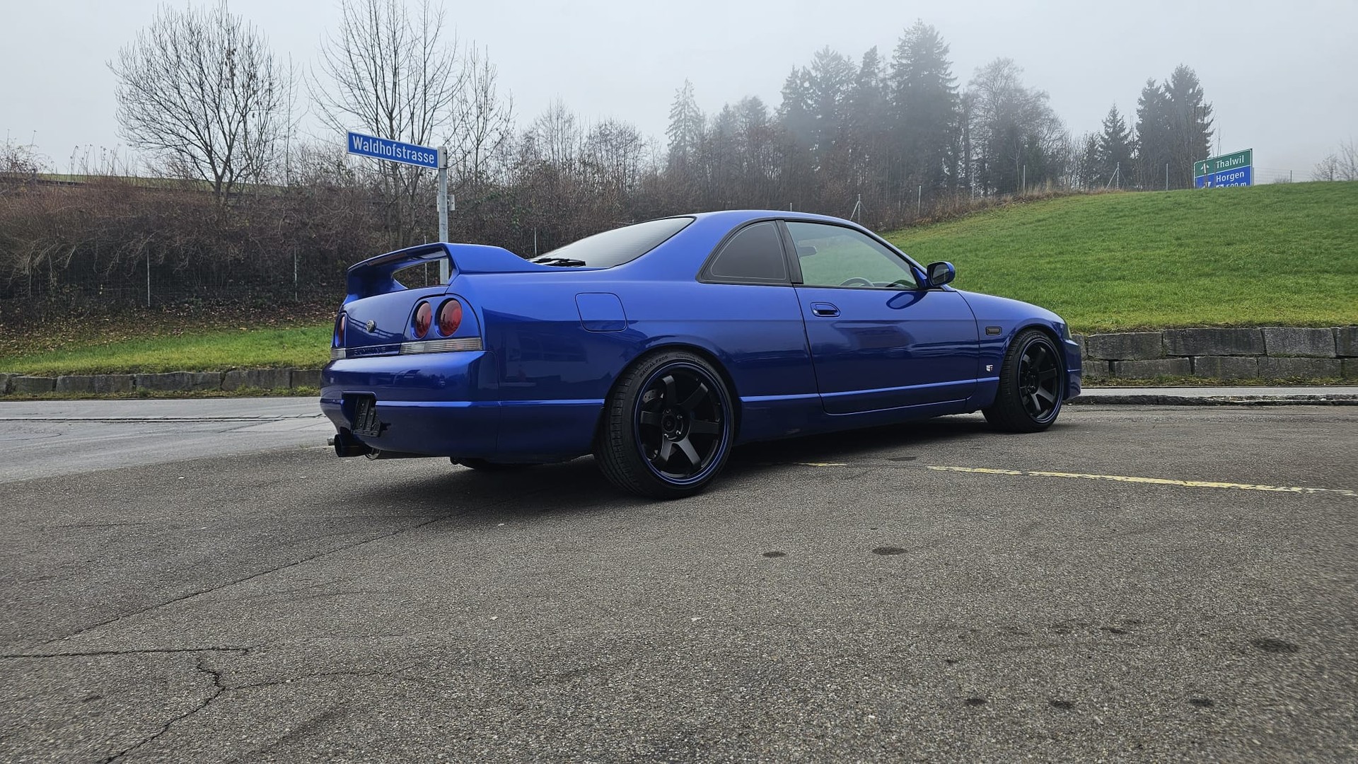 NISSAN Skyline GT - 4
