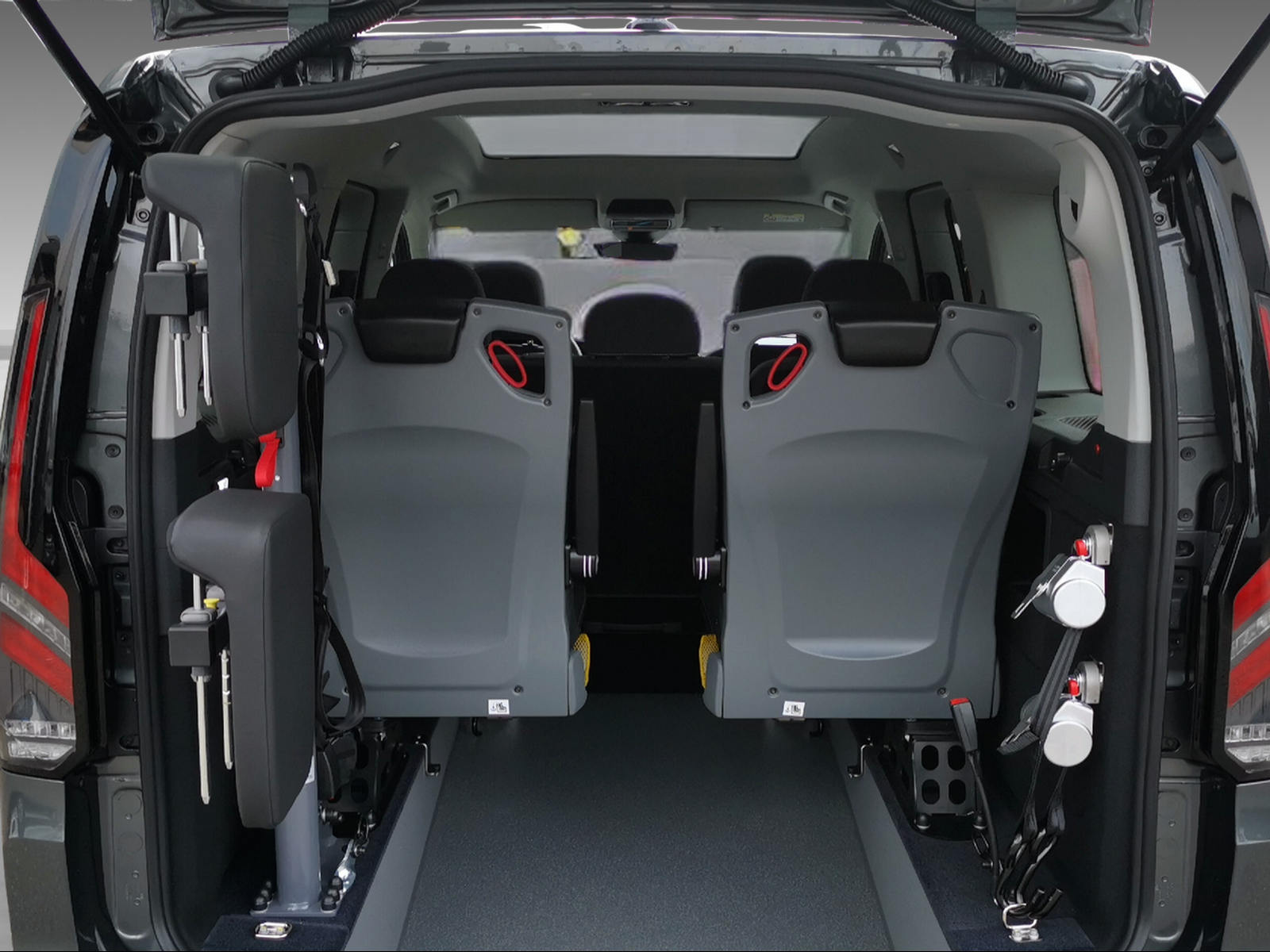 FORD Tourneo Grand Connect Rollstuhlgängig 2.0 EcoBlue 122 Active - 14