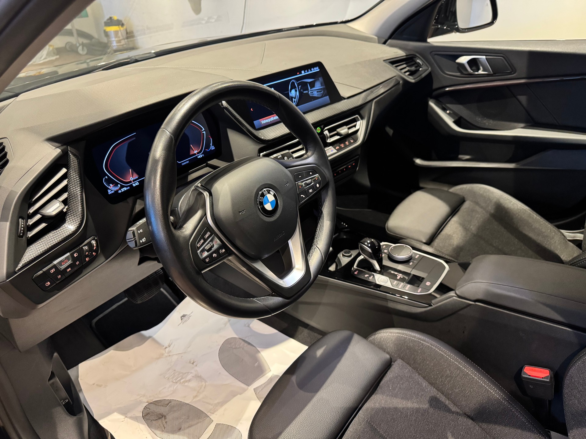 BMW 120d xDrive - 18