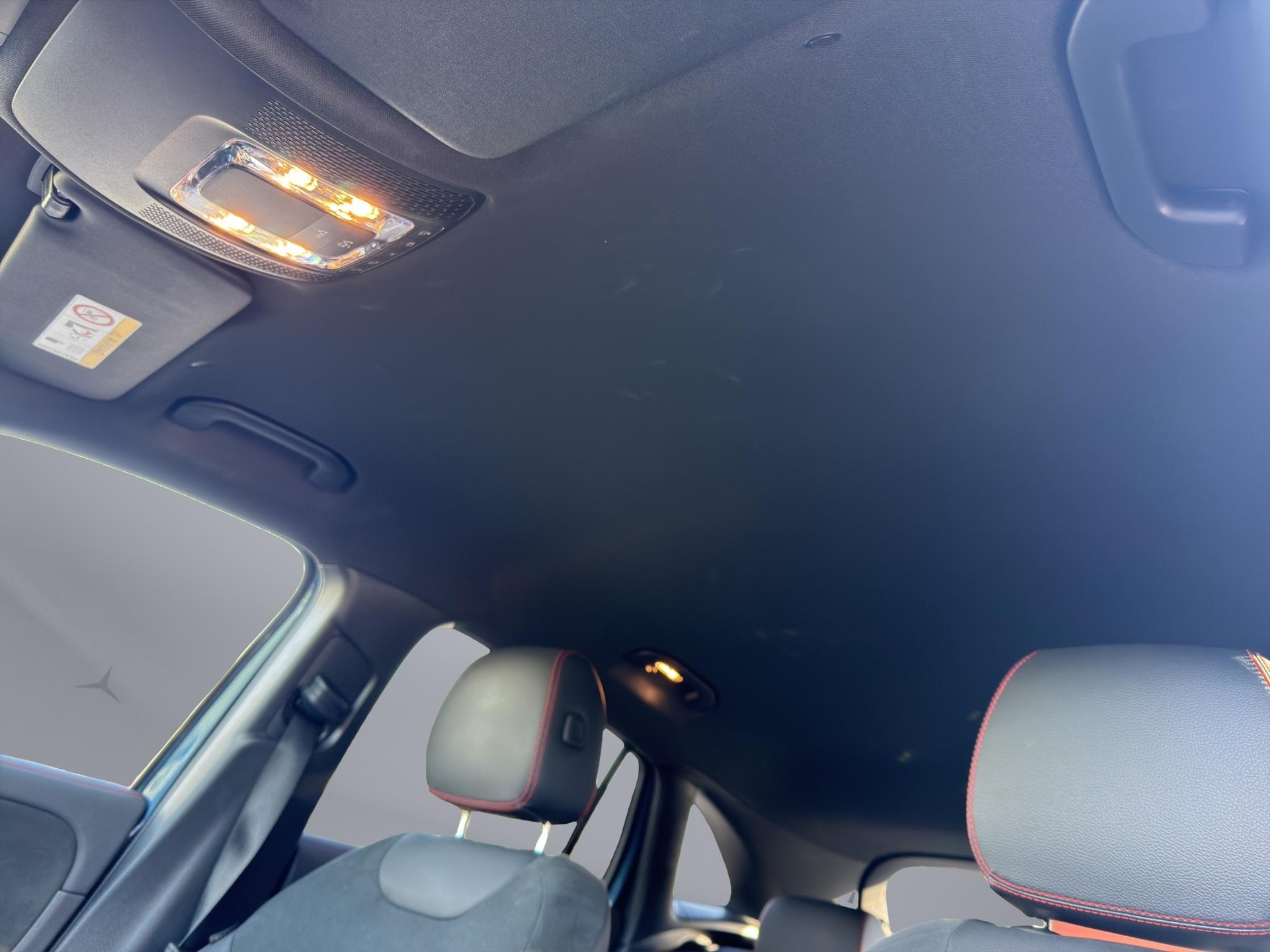 MERCEDES-BENZ GLA 200 AMG Line 4matic - 11