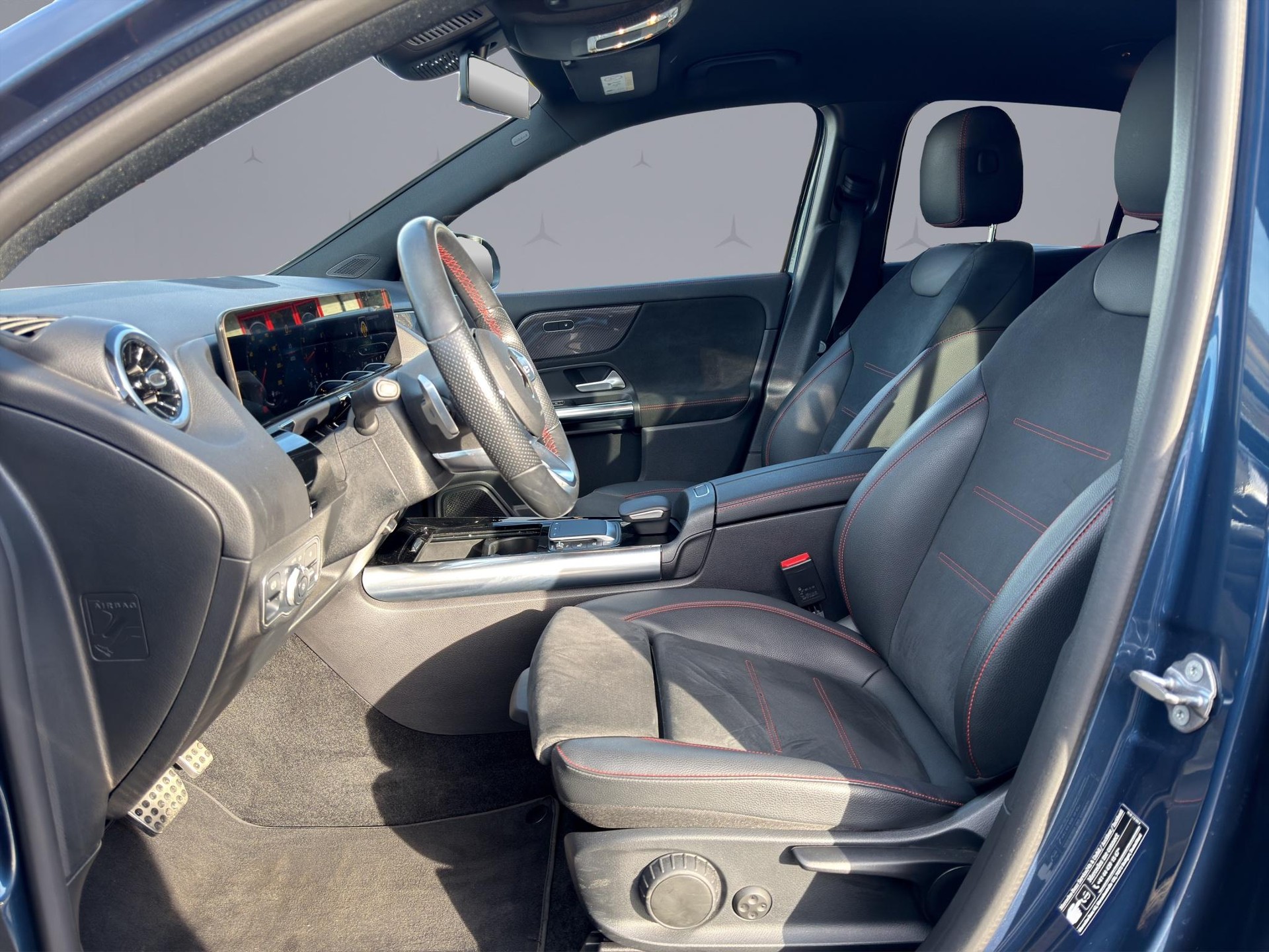 MERCEDES-BENZ GLA 200 AMG Line 4matic - 9