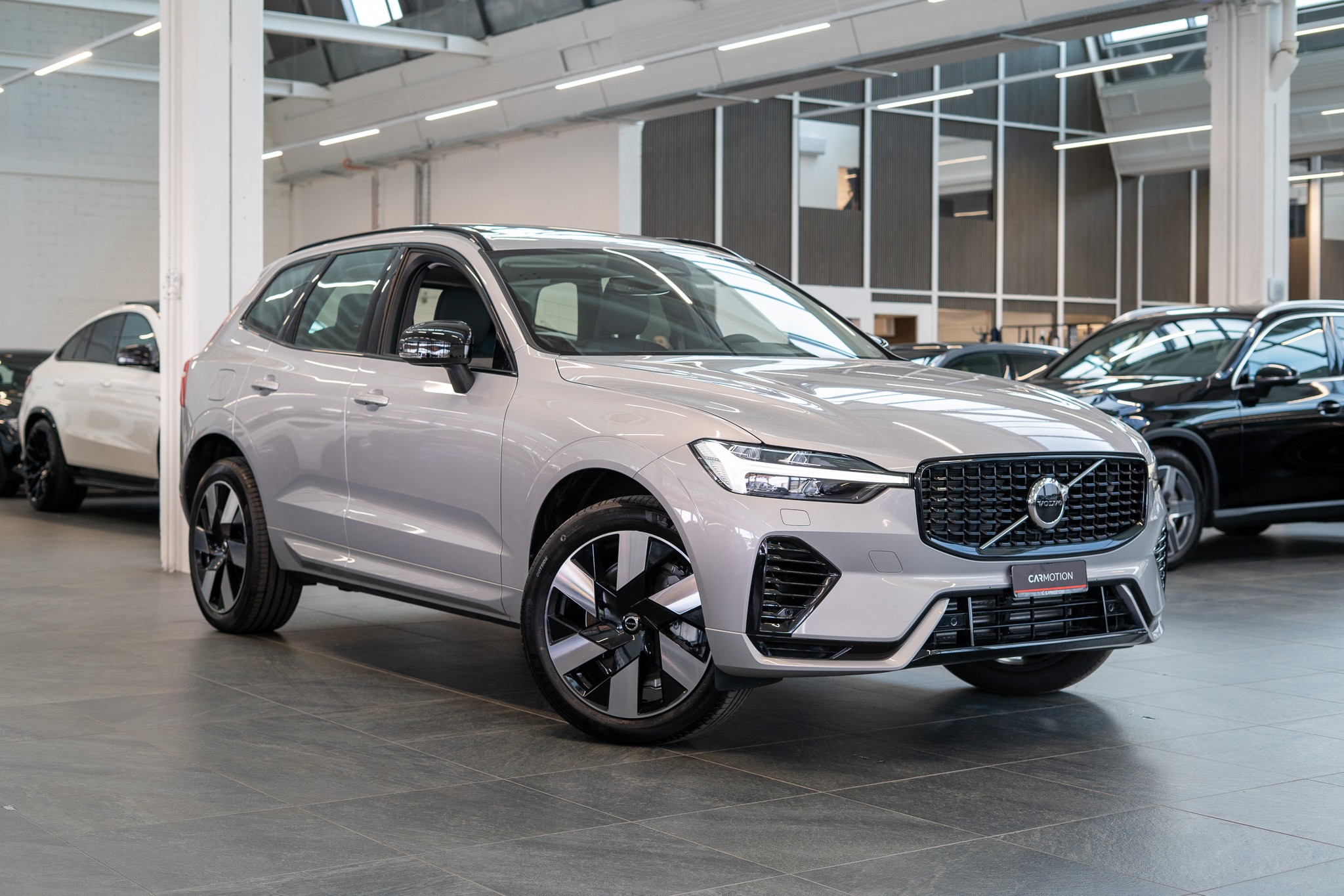 XC60 2.0 T8 TE Ultra Dark eAWD / Panorama / HeadUp / Harman/Kardon