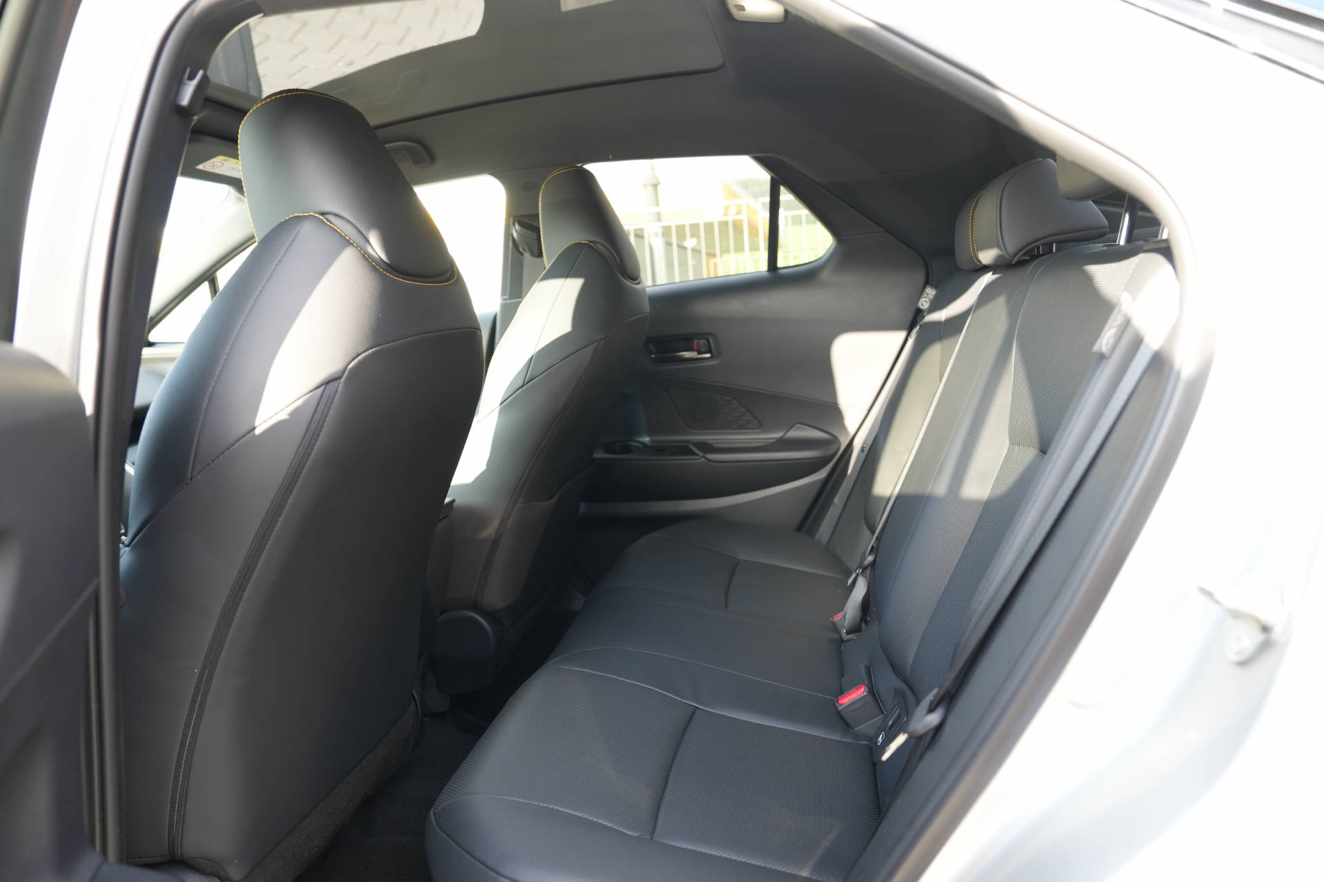 TOYOTA C-HR 2.0 HEV 4x4 Style Premiere - 8