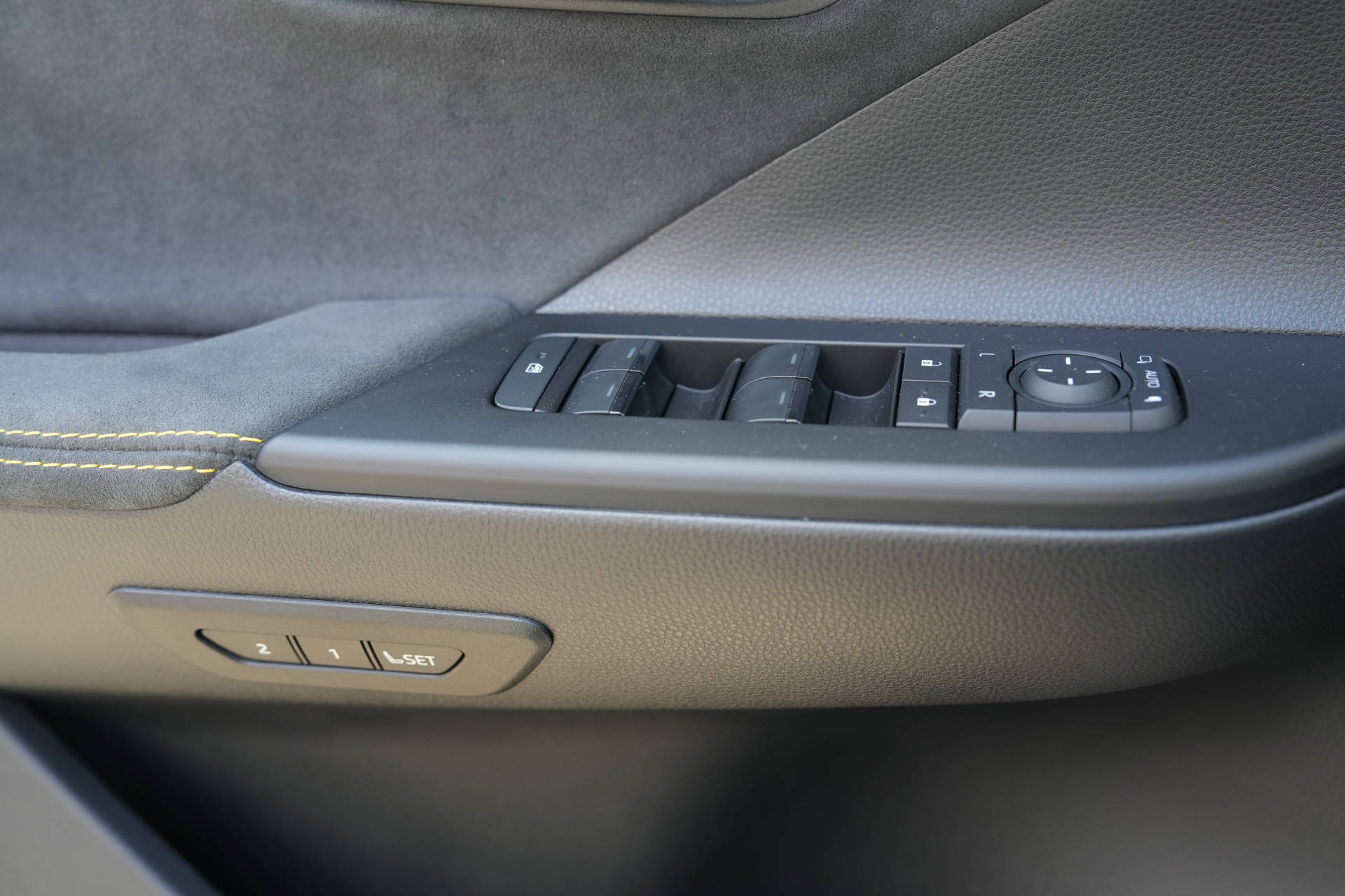 TOYOTA C-HR 2.0 HEV 4x4 Style Premiere - 15