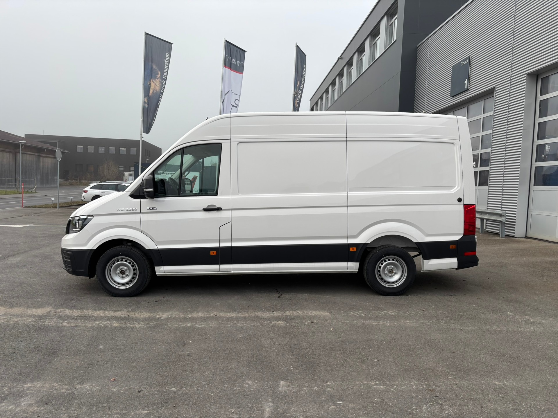 MAN TGE 3.180 Standard 4x4 A - 3