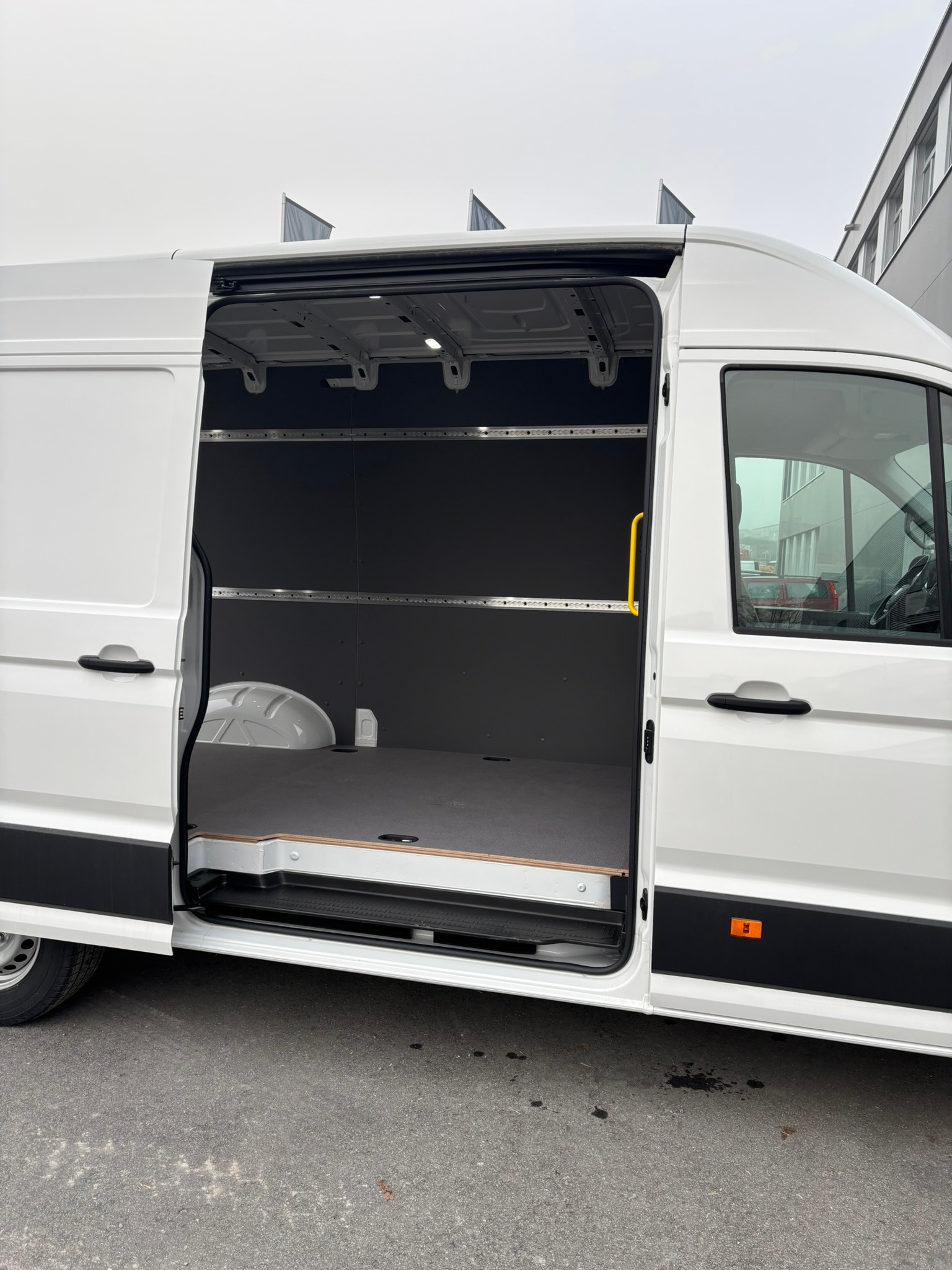 MAN TGE 3.180 Standard 4x4 A - 9