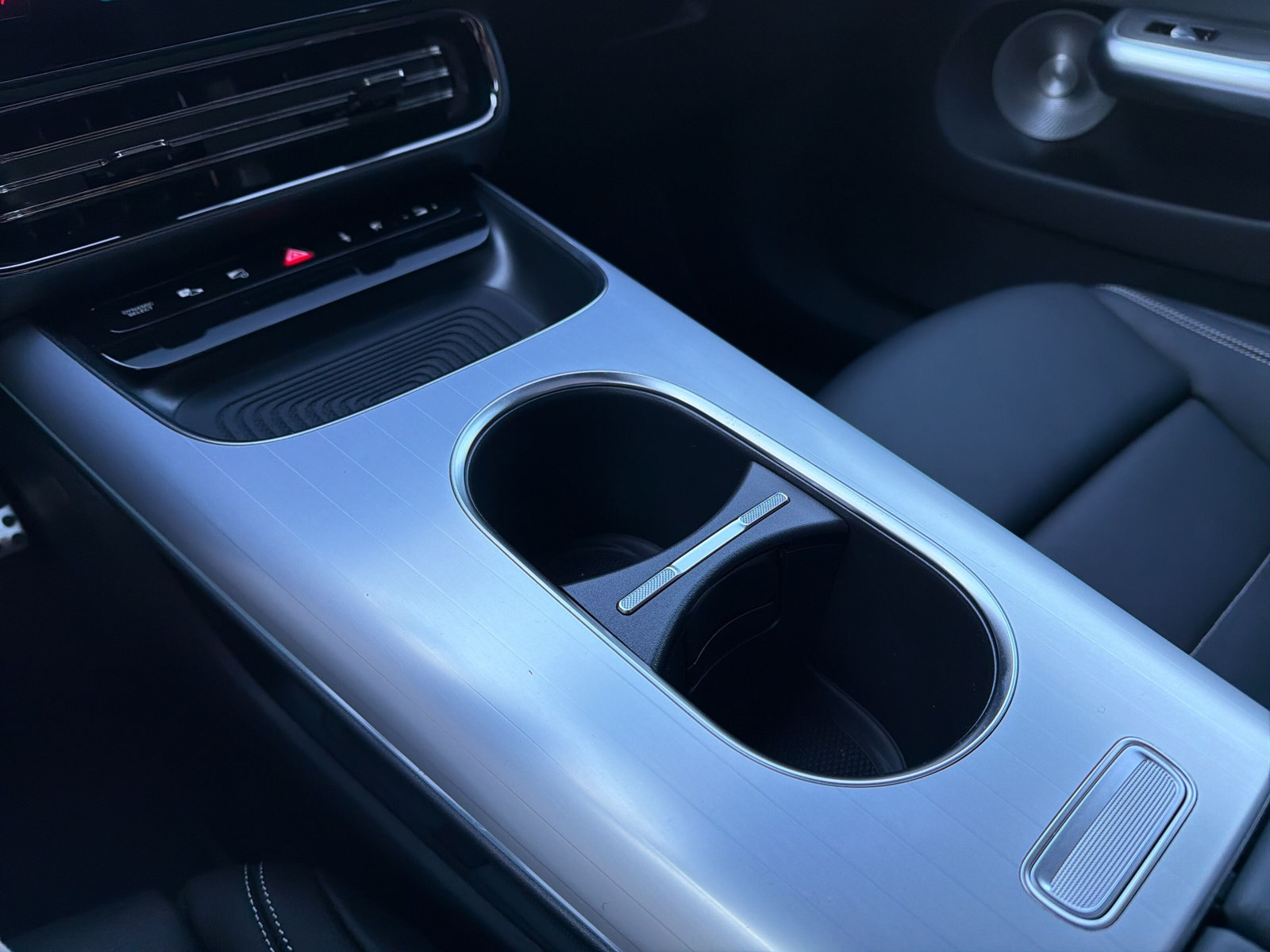 MERCEDES-BENZ CLA 220 8G-DCT 4Matic - 25