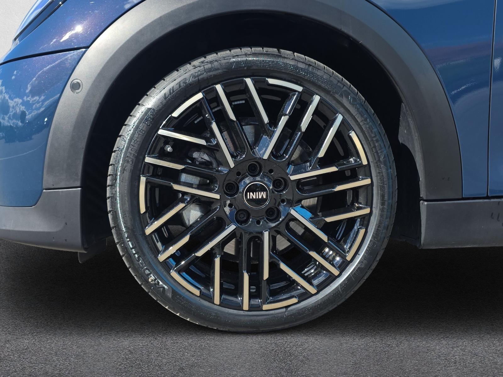 MINI Cooper C F65 1.5i (CH) - 9