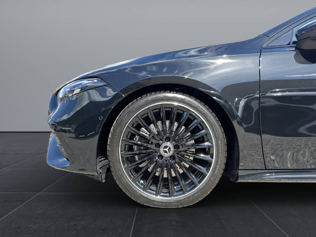 MERCEDES-BENZ A 220 AMG Line 4m - 17